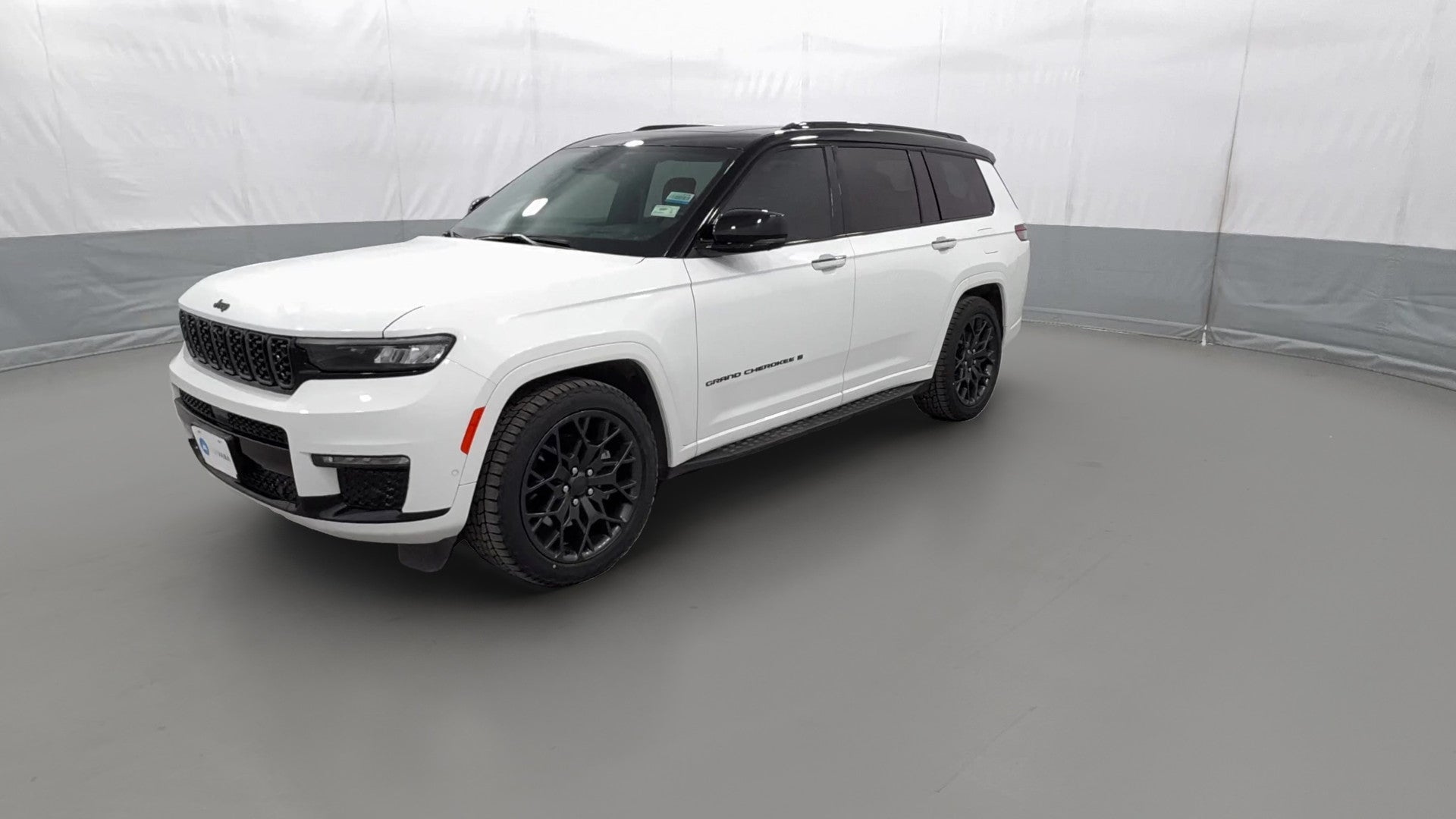 2025 Jeep Grand Cherokee L vehicle photo