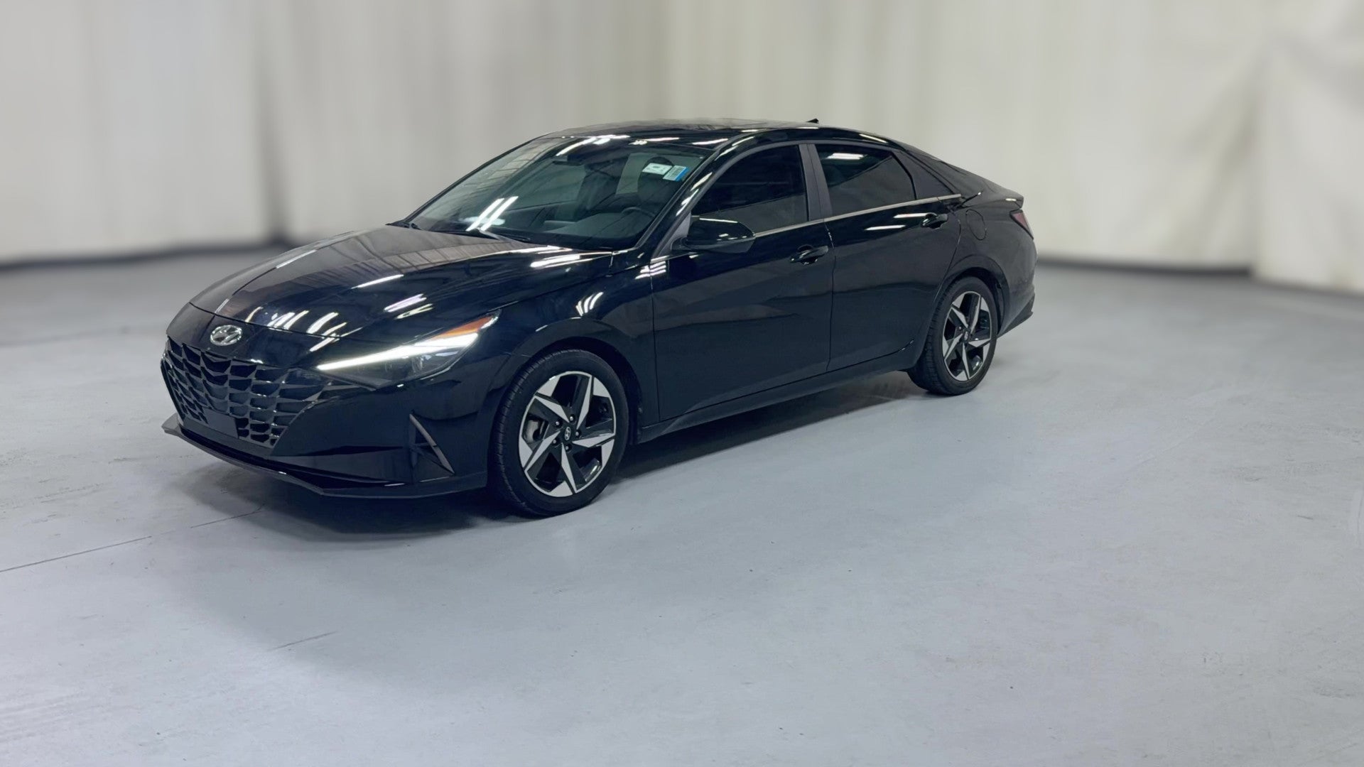 2022 Hyundai Elantra vehicle photo