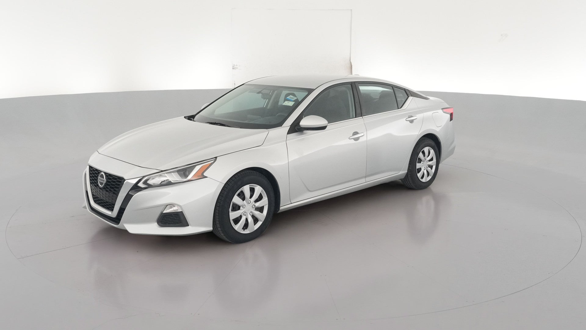 2020 Nissan Altima vehicle photo