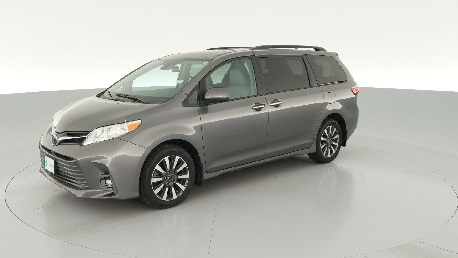2020 Toyota Sienna vehicle photo