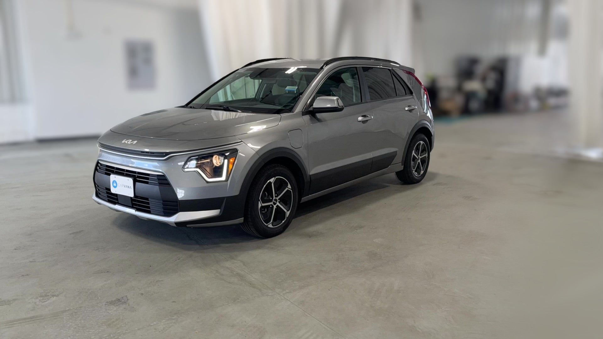 2024 Kia Niro Plug-in Hybrid vehicle photo