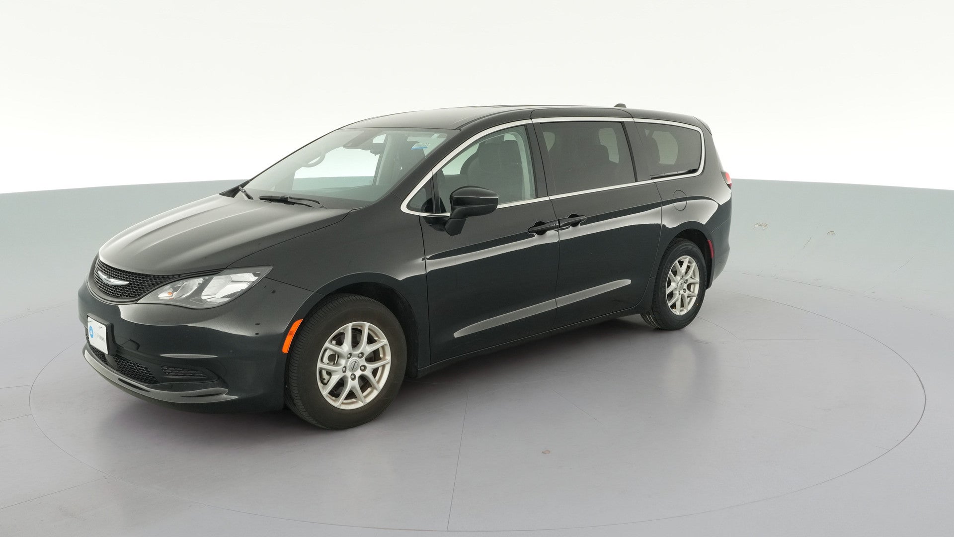 2023 Chrysler Voyager vehicle photo