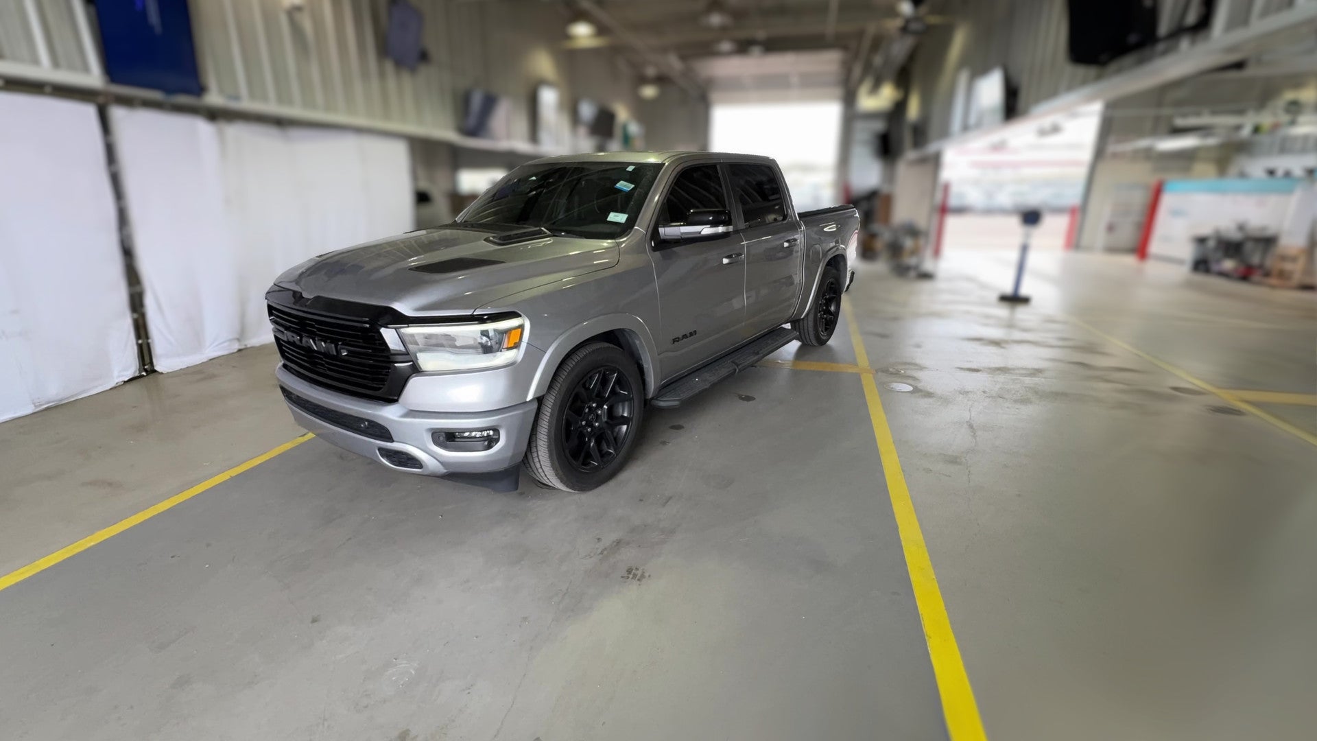2021 Ram 1500 Crew Cab vehicle photo