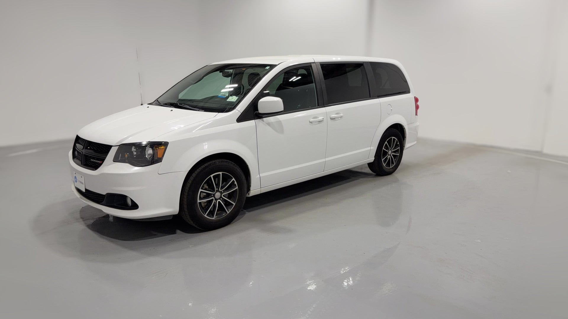 2018 Dodge Grand Caravan Passenger vehicle photo