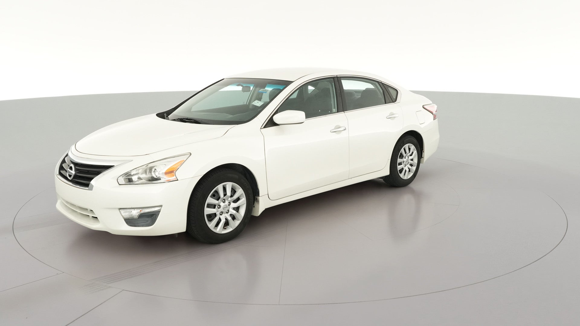 2015 Nissan Altima vehicle photo