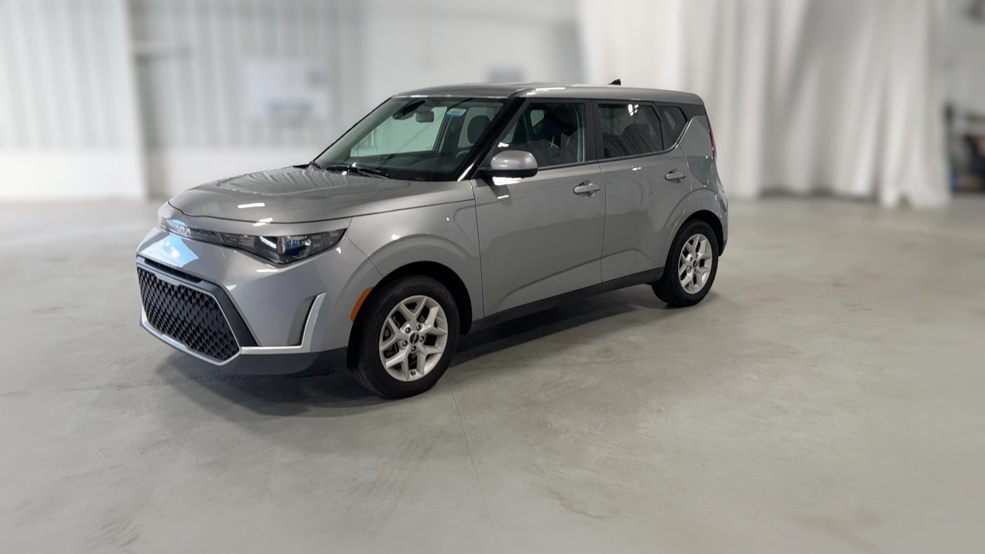 2025 Kia Soul vehicle photo