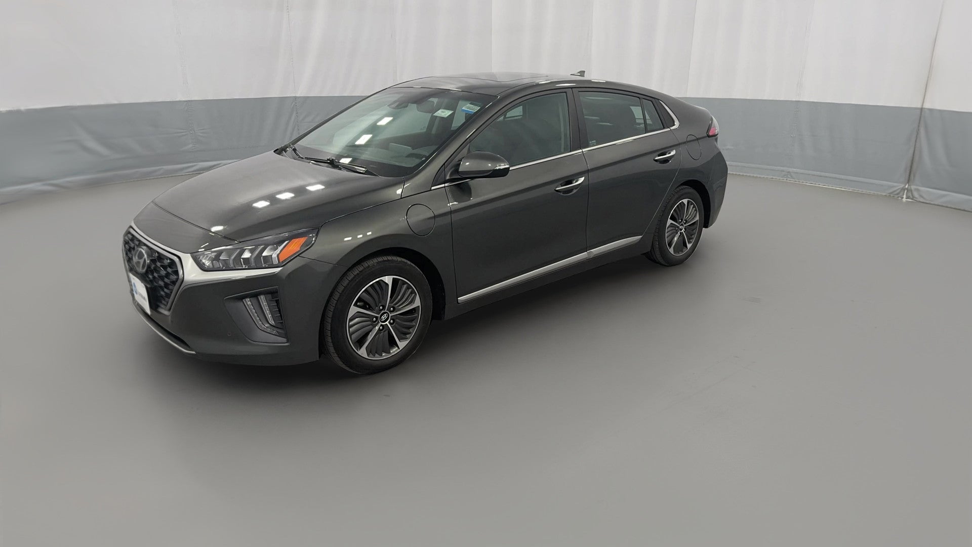 2022 Hyundai Ioniq Plug-in Hybrid vehicle photo