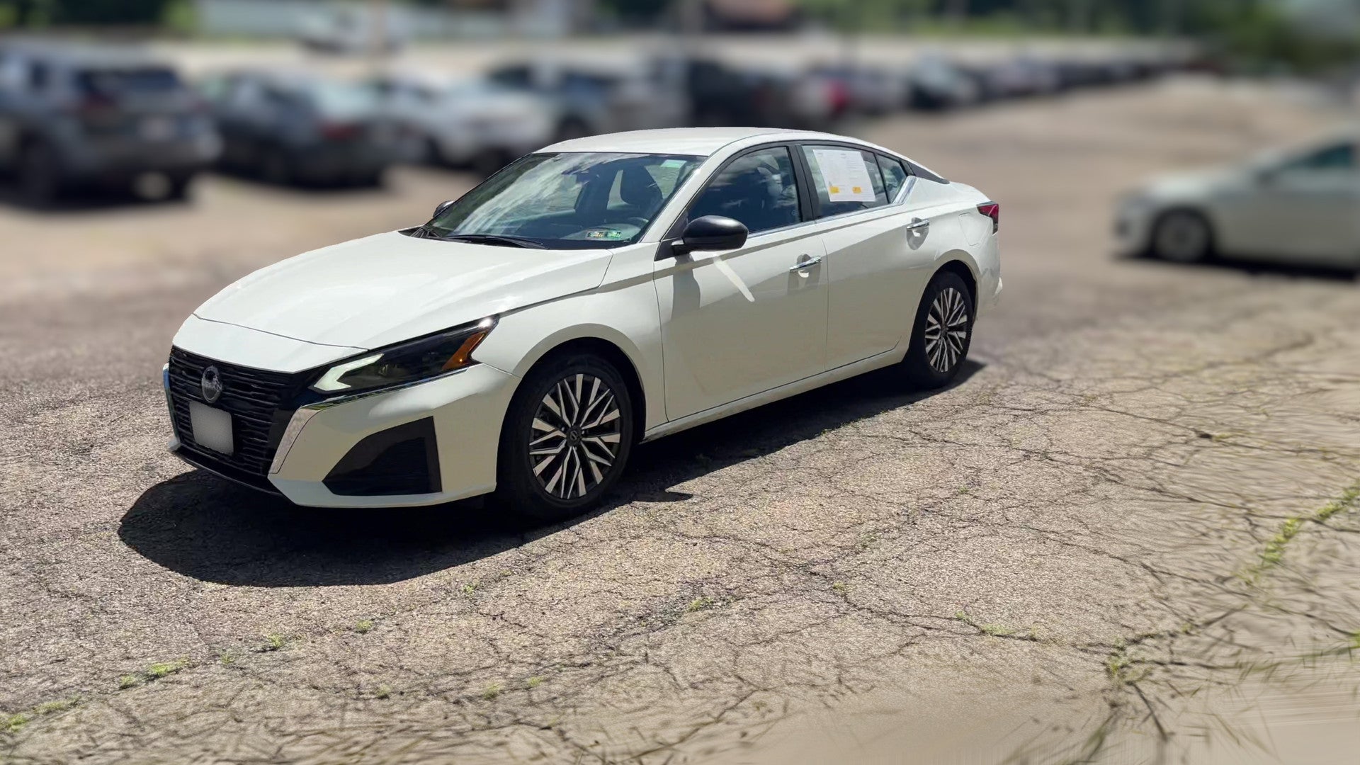2025 Nissan Altima vehicle photo