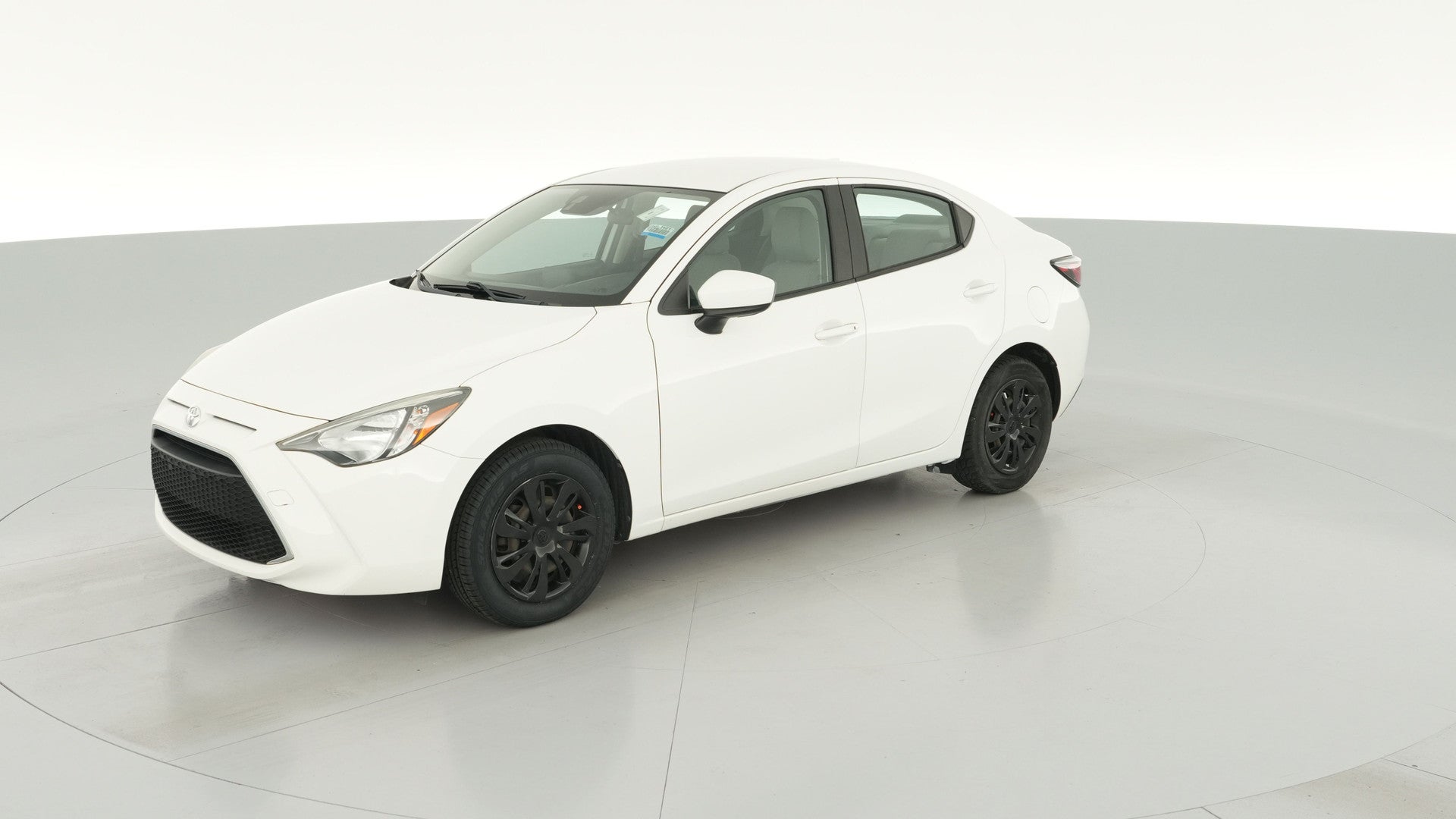 2019 Toyota Yaris vehicle photo