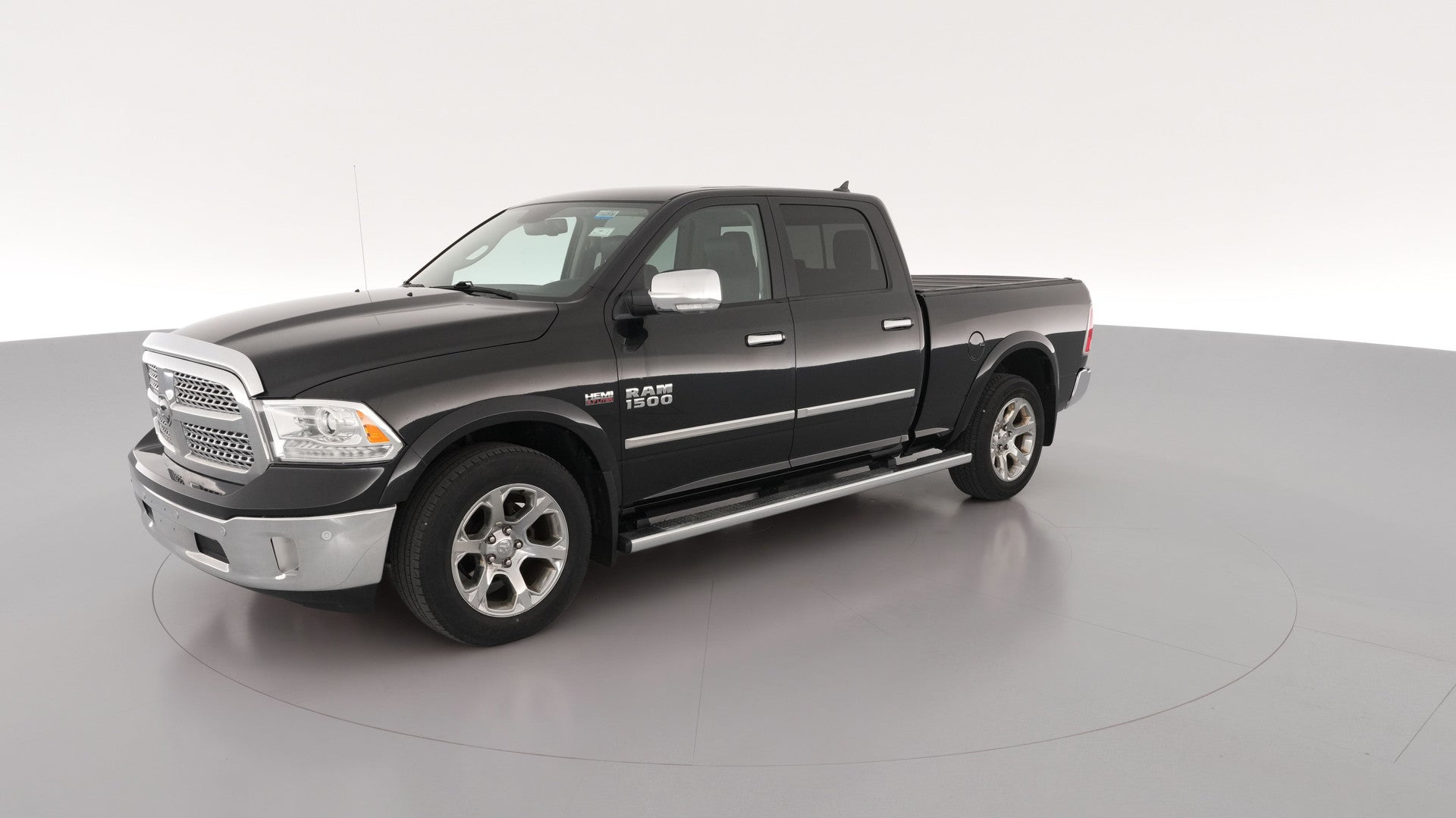 2017 Ram 1500 Crew Cab vehicle photo