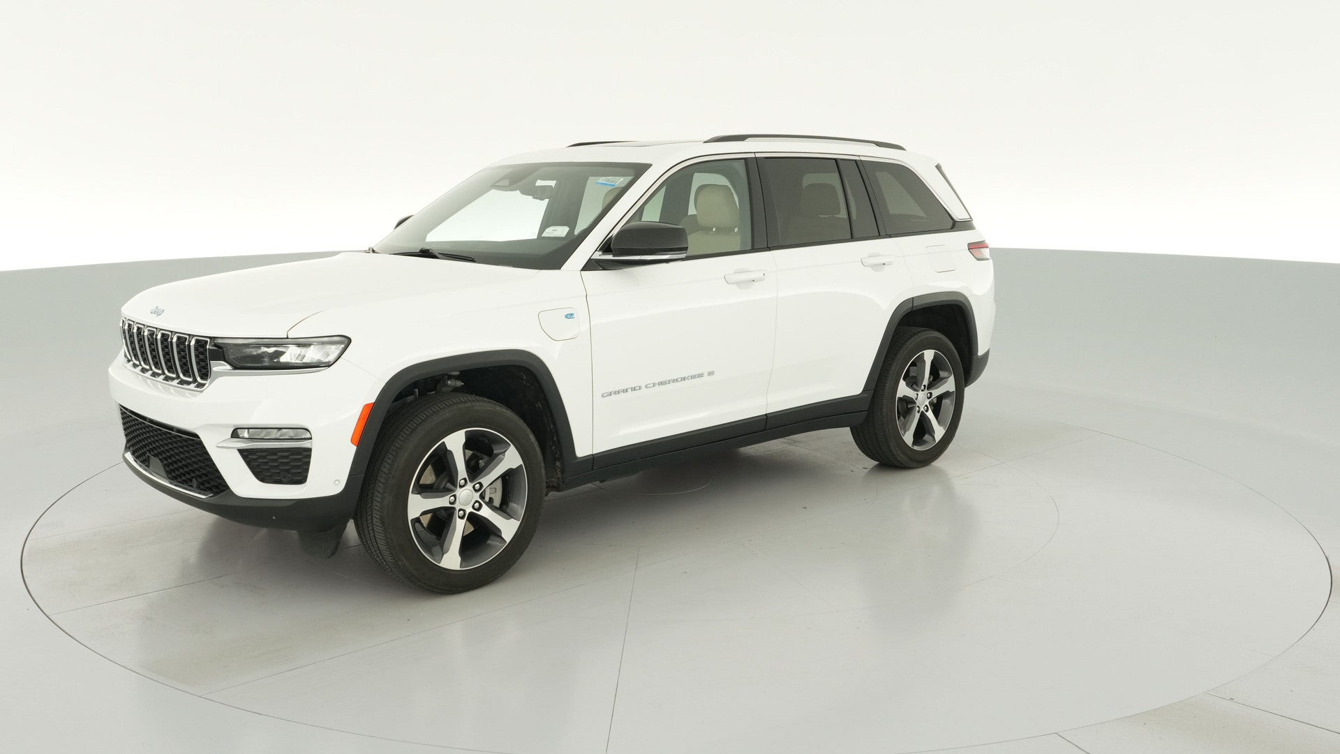 2023 Jeep Grand Cherokee 4xe vehicle photo