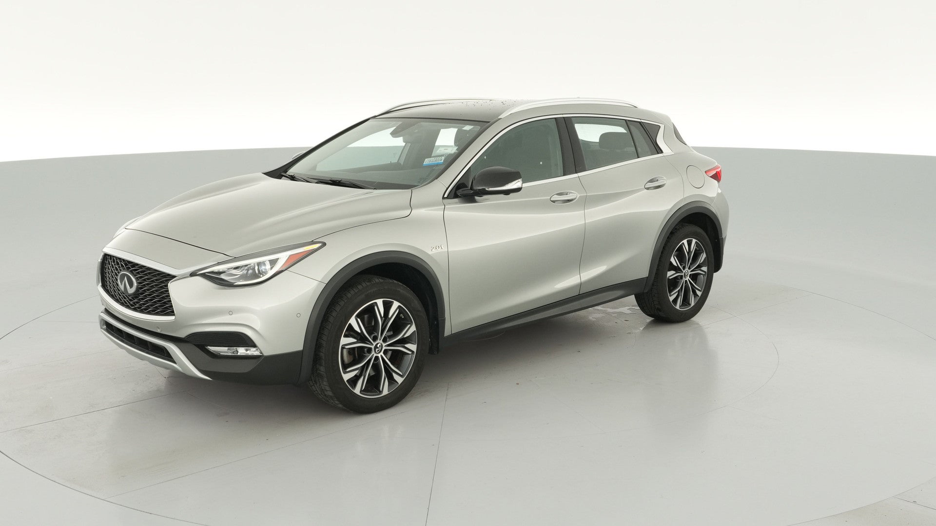 2018 INFINITI QX30 vehicle photo