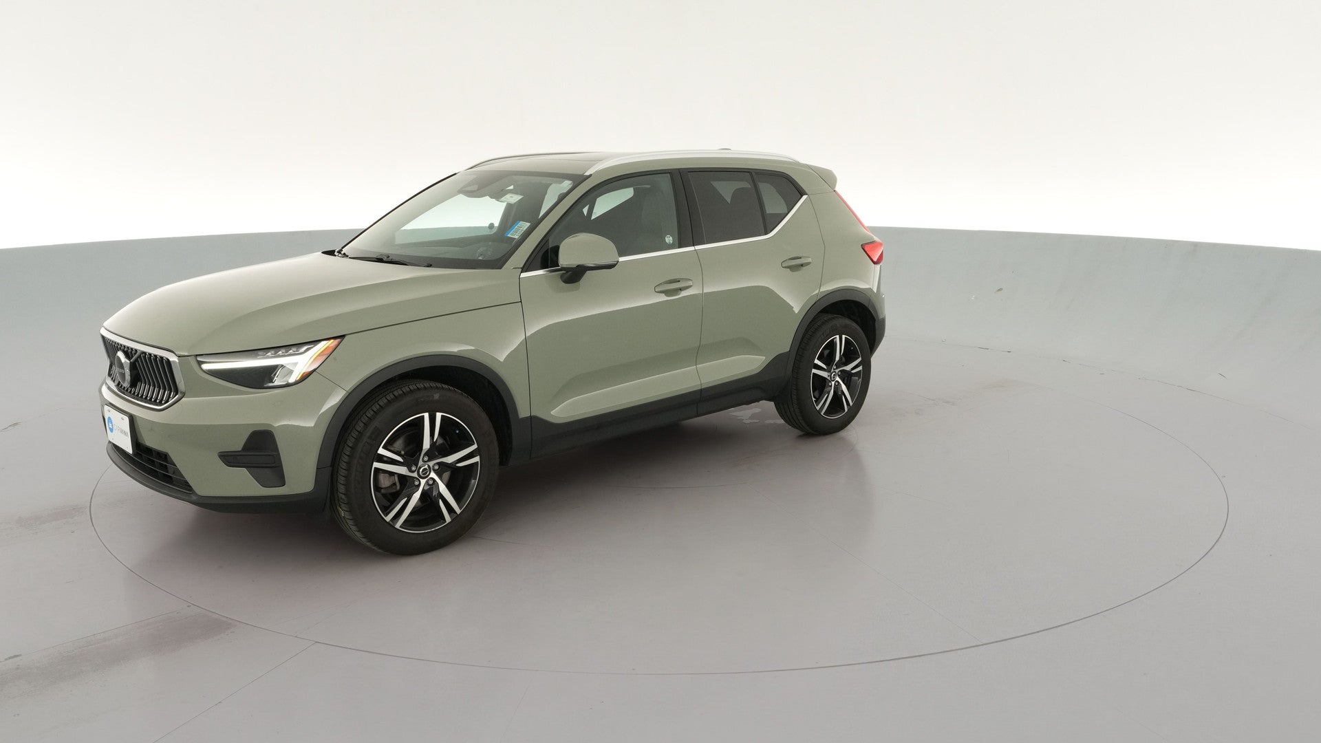 2024 Volvo XC40 vehicle photo