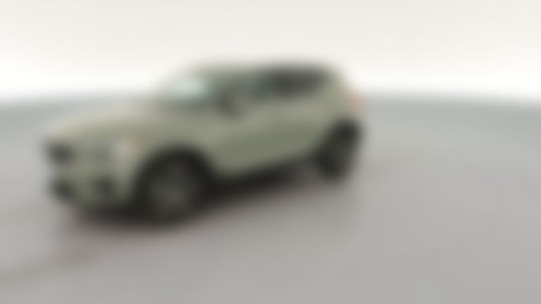 2024 Volvo XC40 vehicle photo
