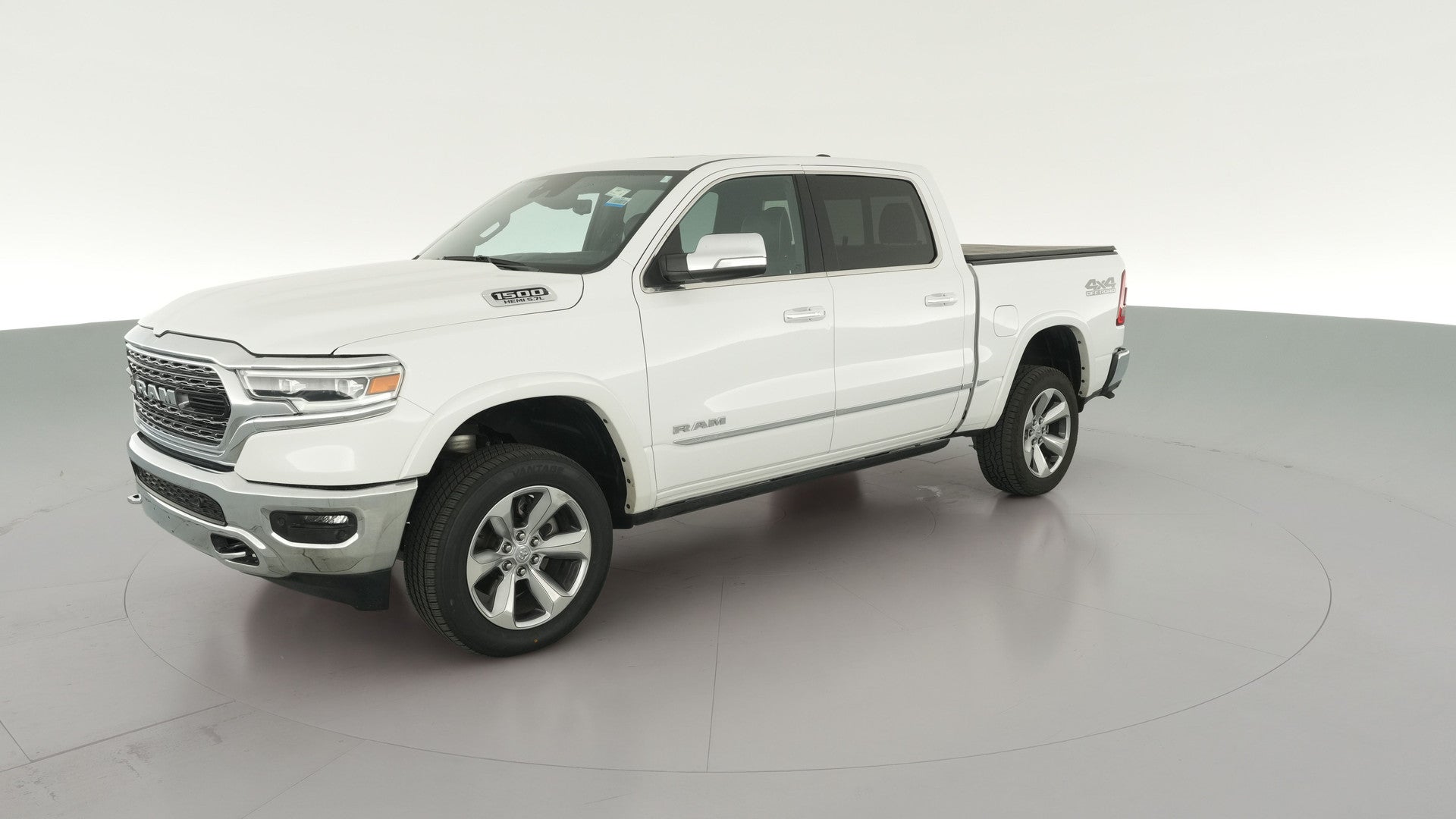 2022 Ram 1500 Crew Cab vehicle photo