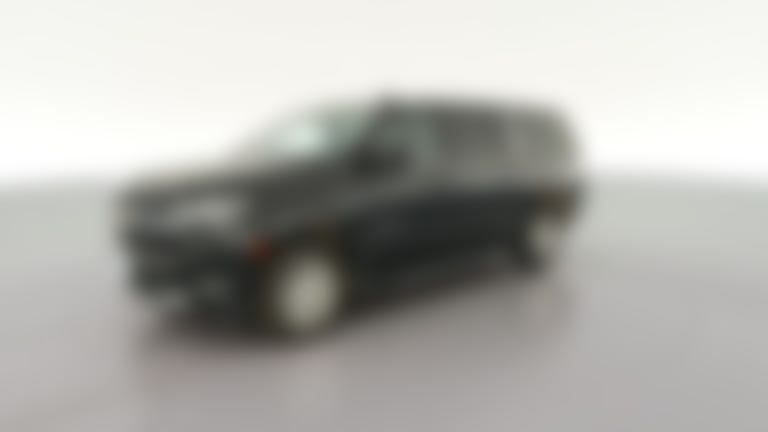 2024 Chevrolet Suburban vehicle photo