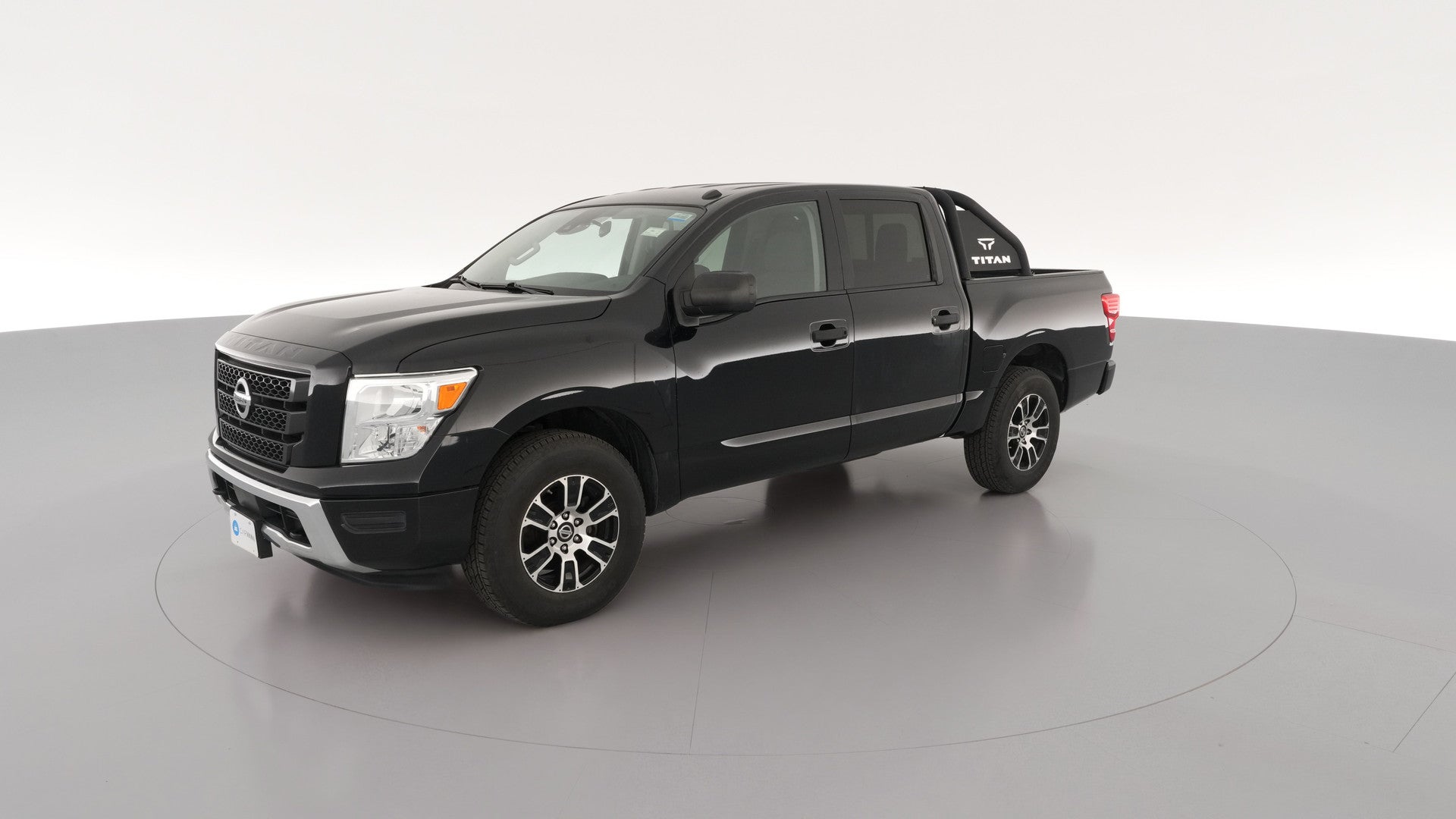 2021 Nissan Titan Crew Cab vehicle photo