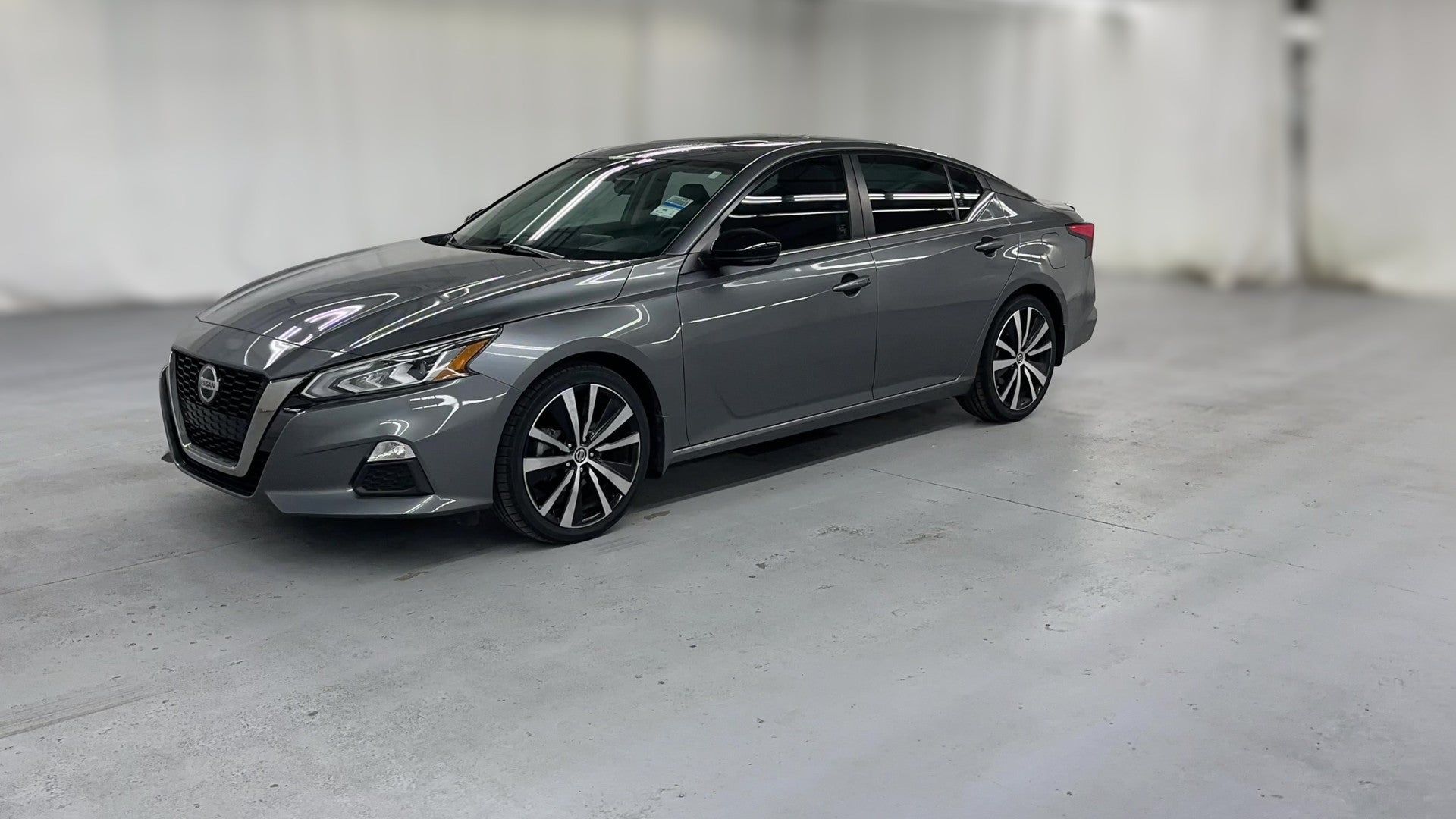 2020 Nissan Altima vehicle photo