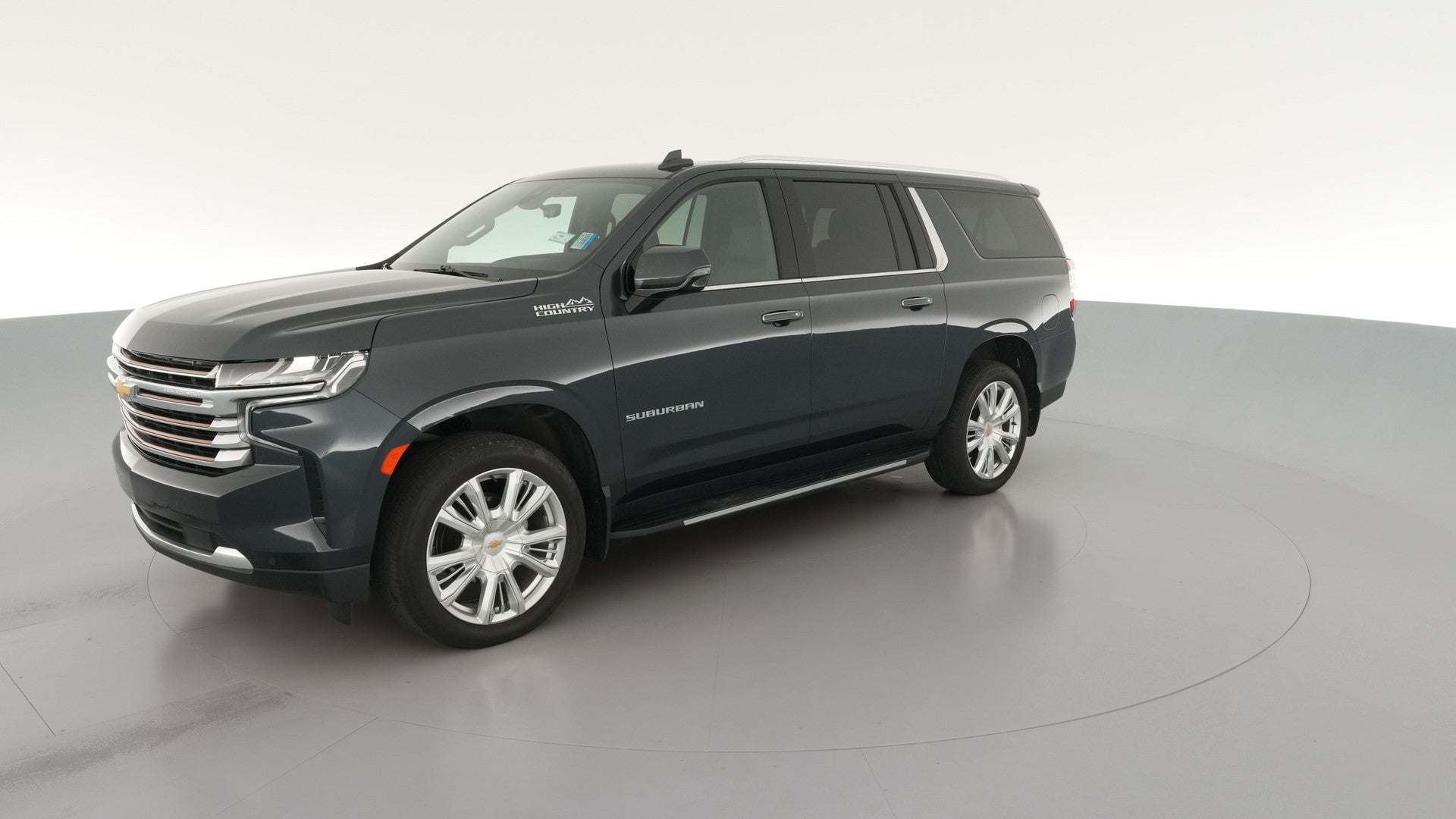 2022 Chevrolet Suburban vehicle photo