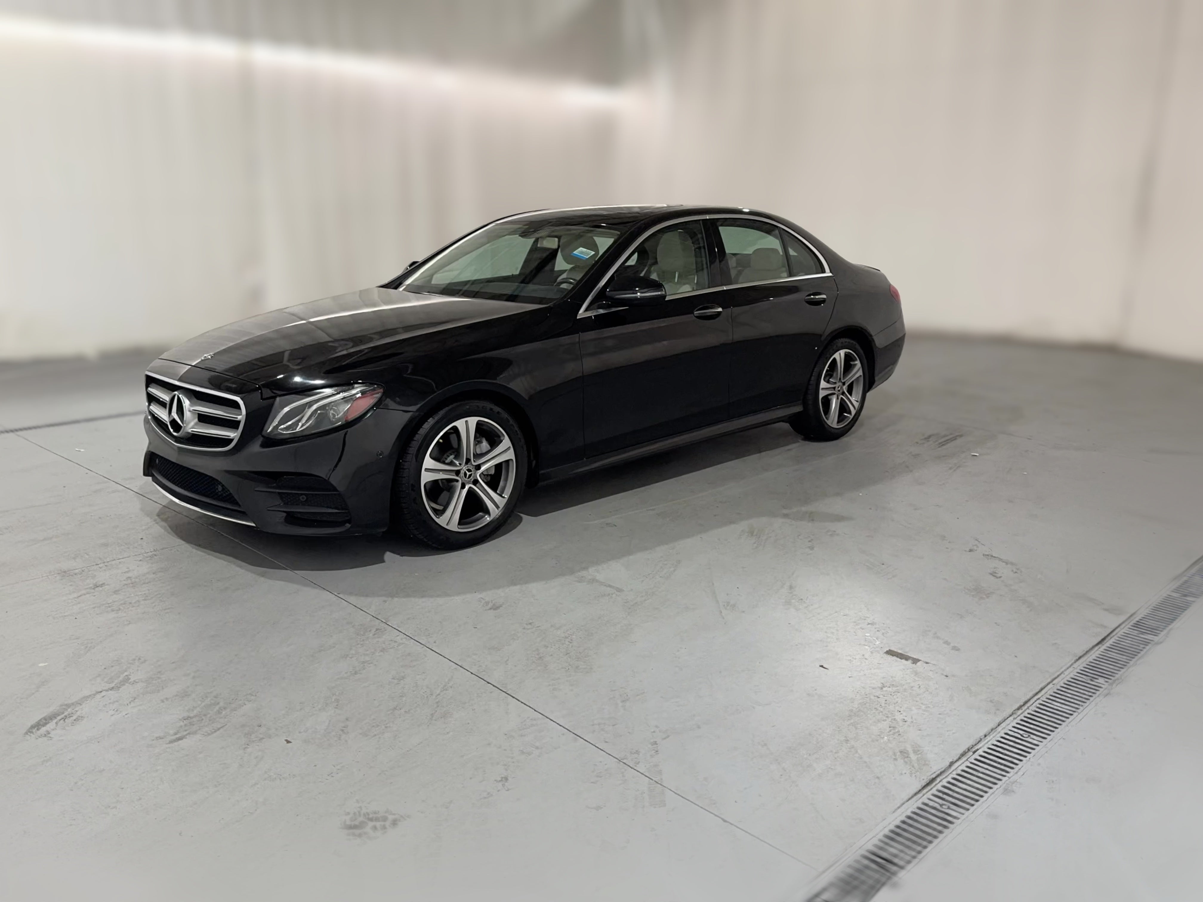 2018 Mercedes-Benz E-Class E300 - Photo 25