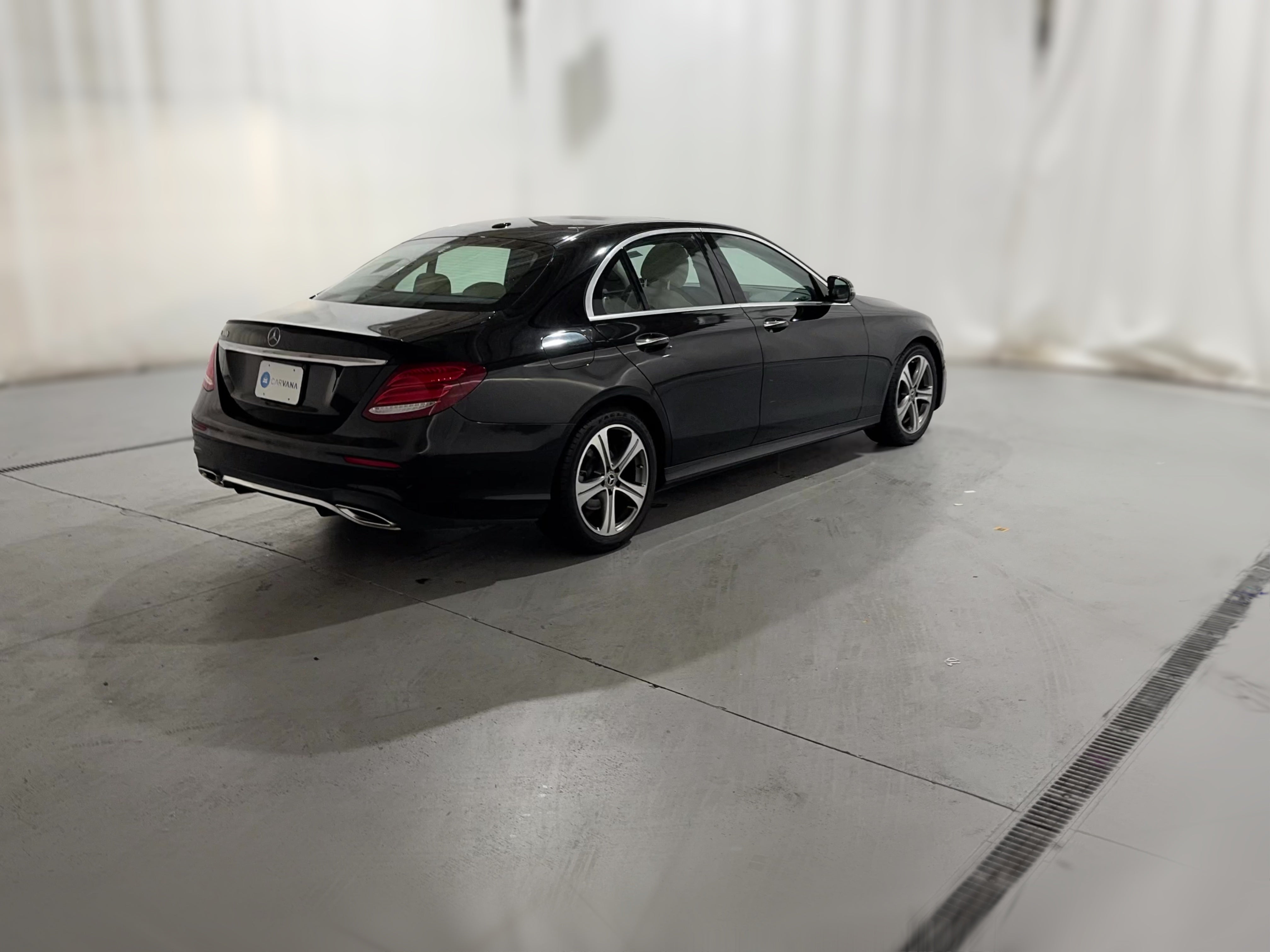2018 Mercedes-Benz E-Class E300 - Photo 33