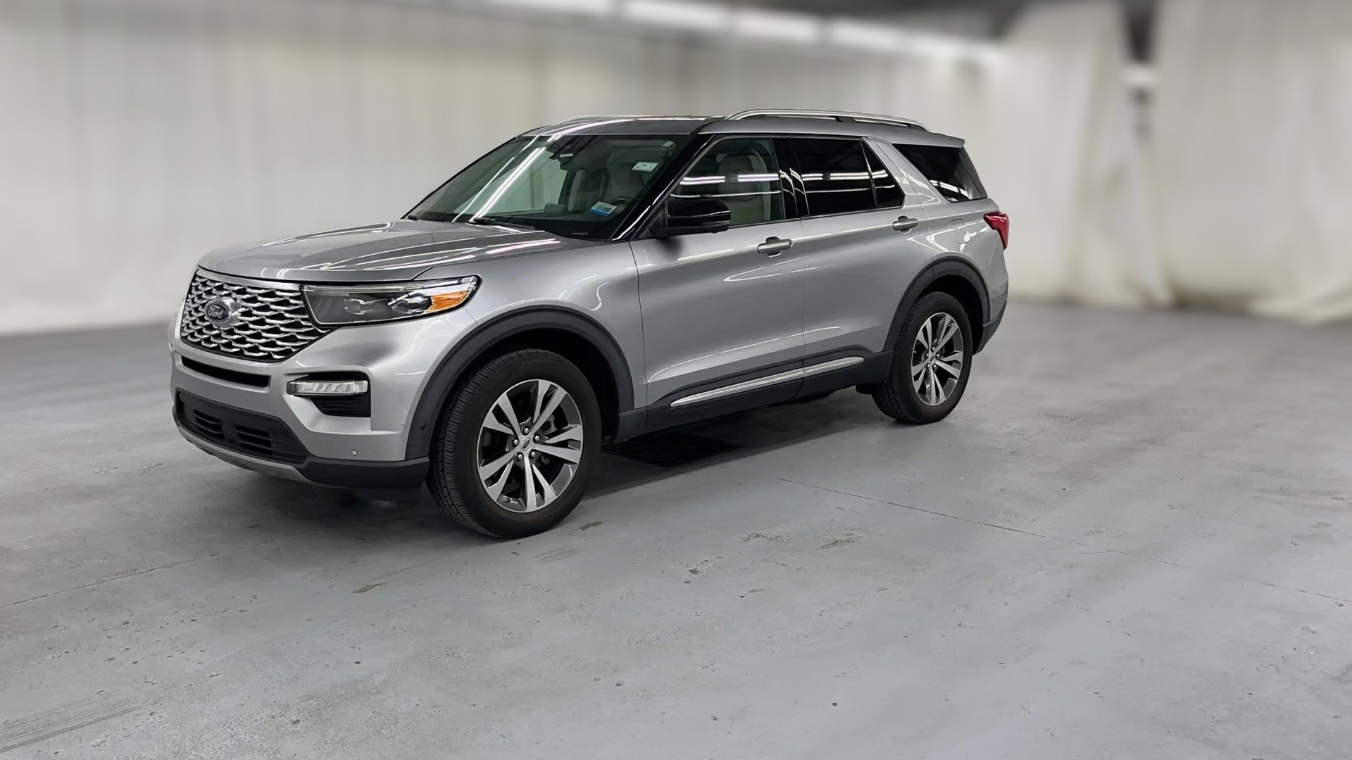 2020 Ford Explorer vehicle photo