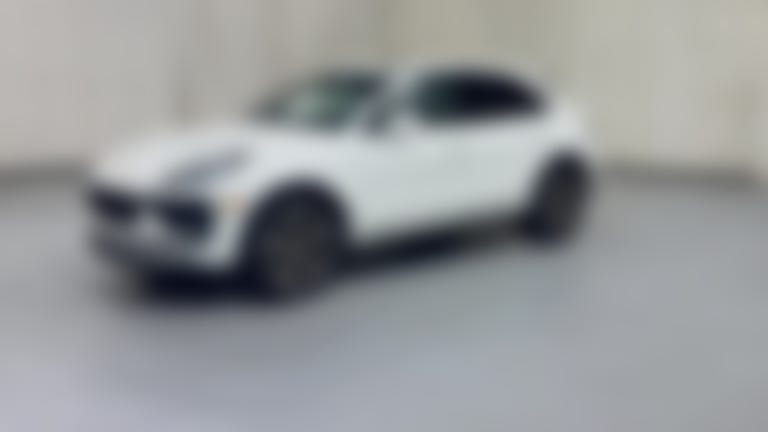 2022 Porsche Macan vehicle photo