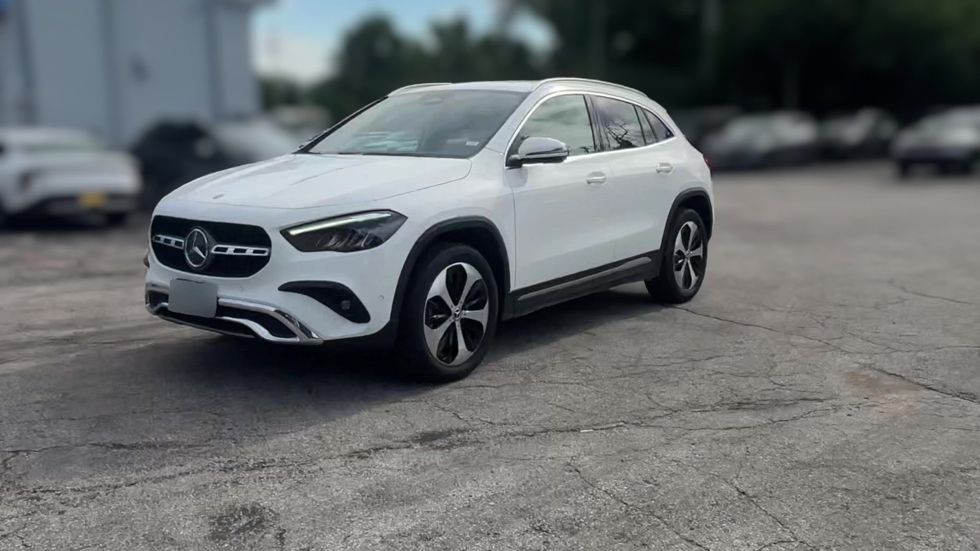2025 Mercedes-Benz GLA vehicle photo