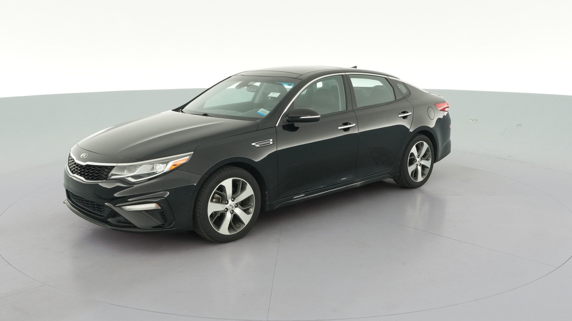 2020 Kia Optima vehicle photo