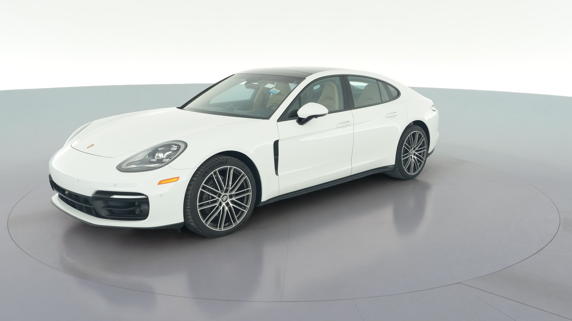 2021 Porsche Panamera vehicle photo