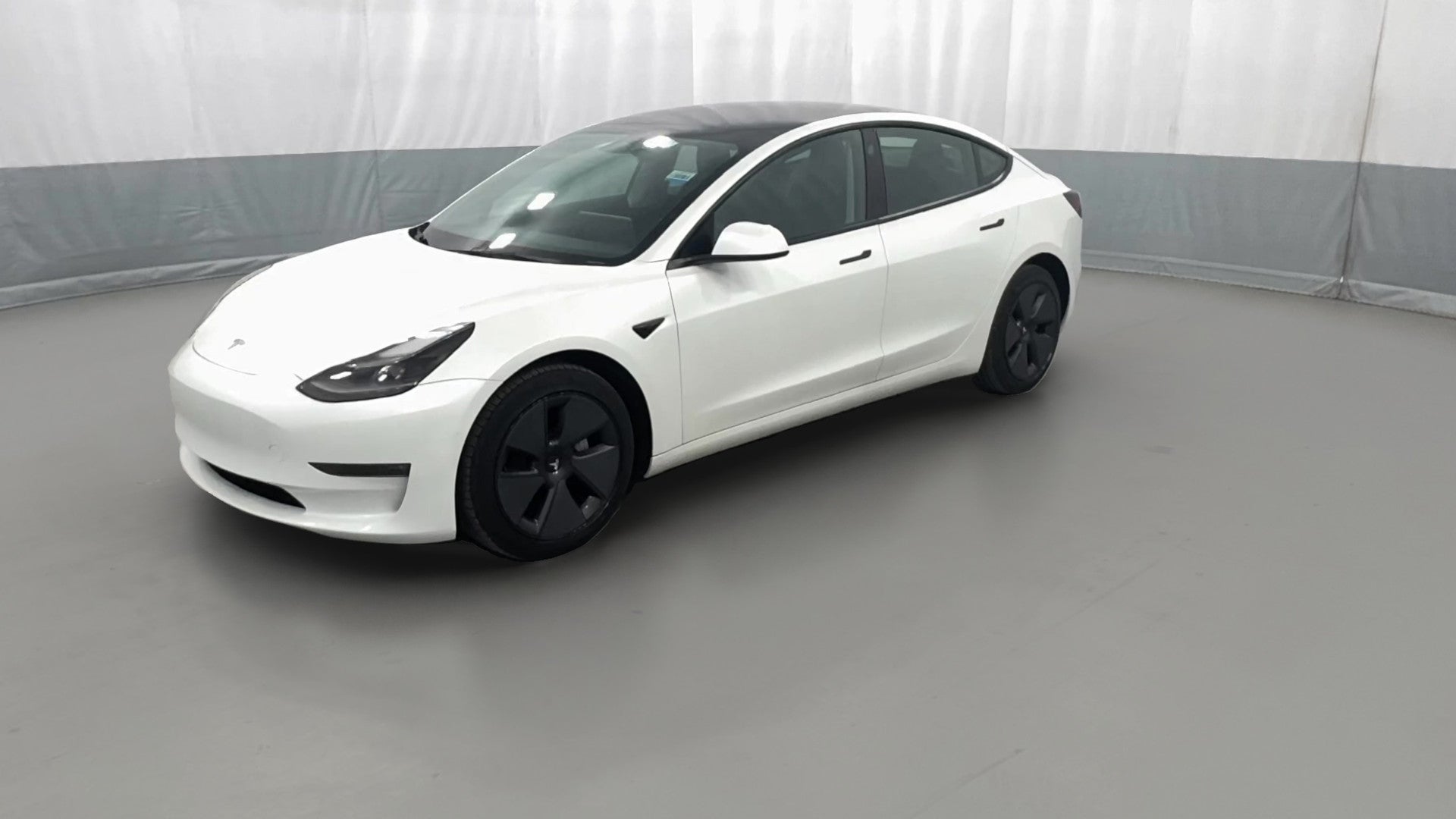 2023 Tesla Model 3 vehicle photo