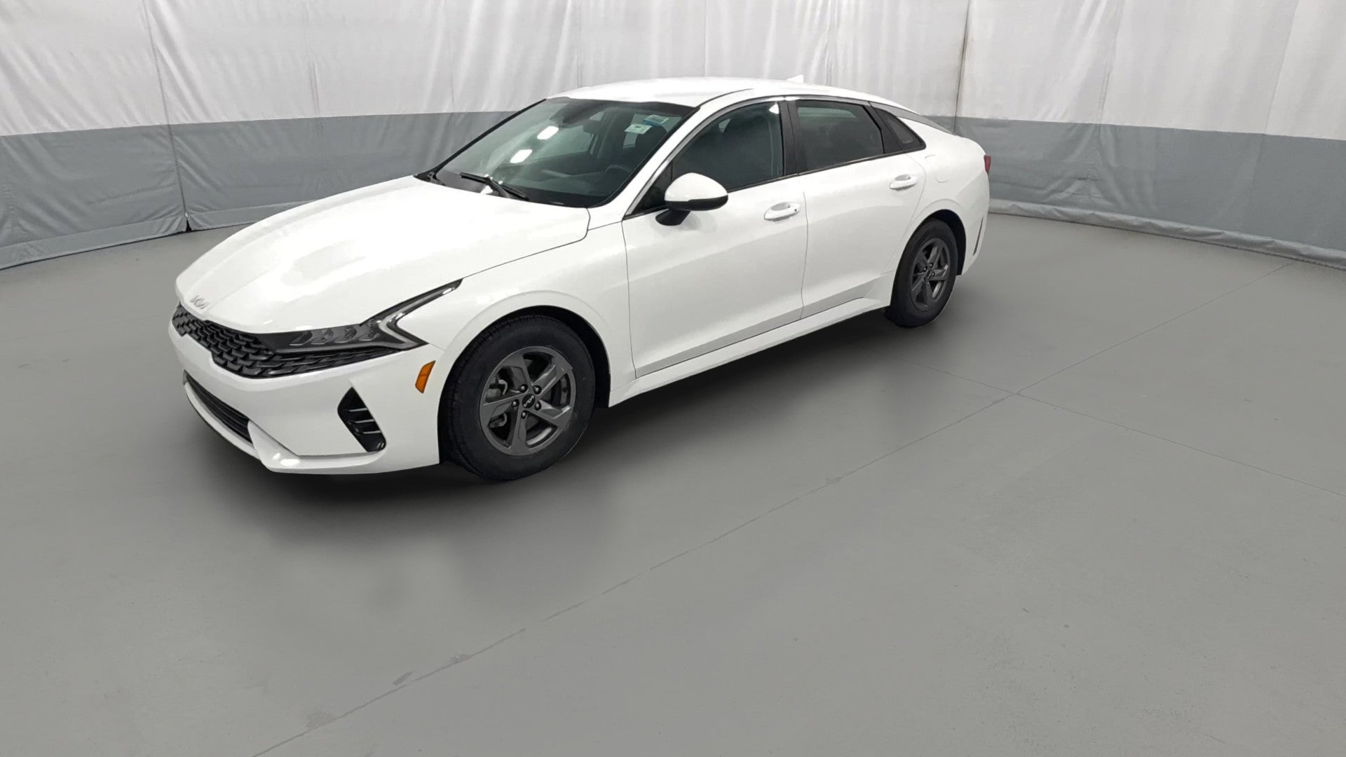 2022 Kia K5 vehicle photo