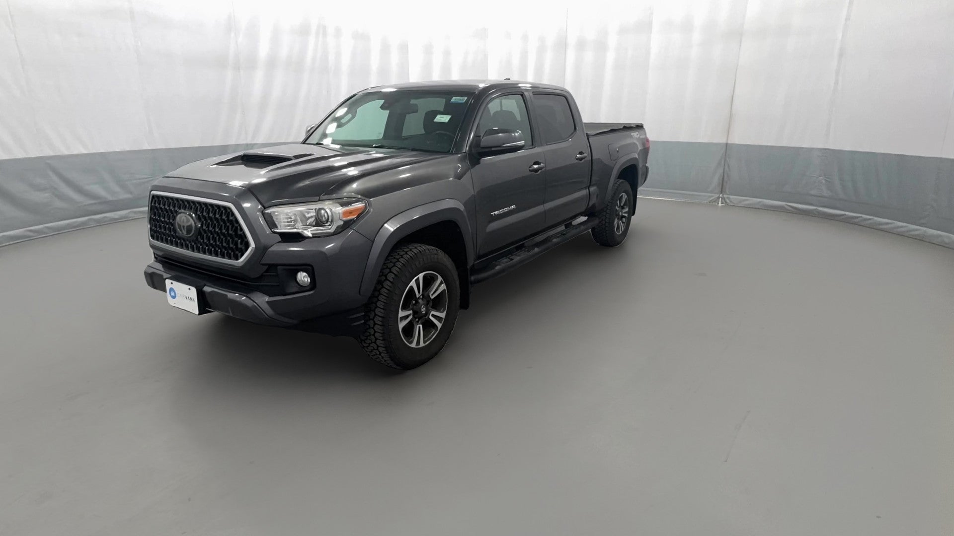 2018 Toyota Tacoma Double Cab vehicle photo