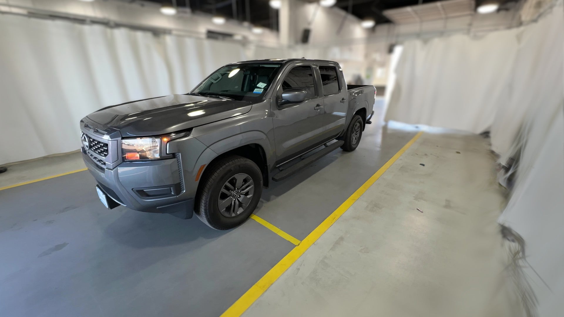 2025 Nissan Frontier Crew Cab vehicle photo