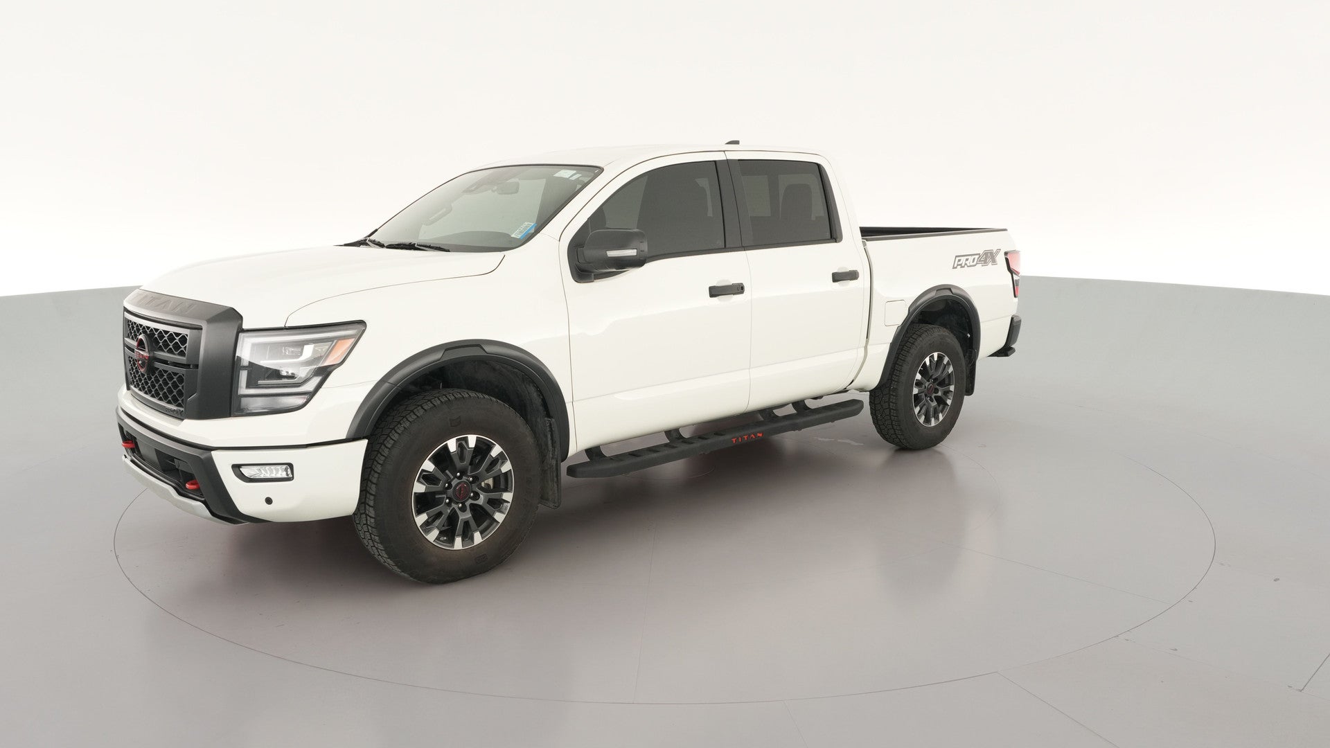2024 Nissan Titan Crew Cab vehicle photo