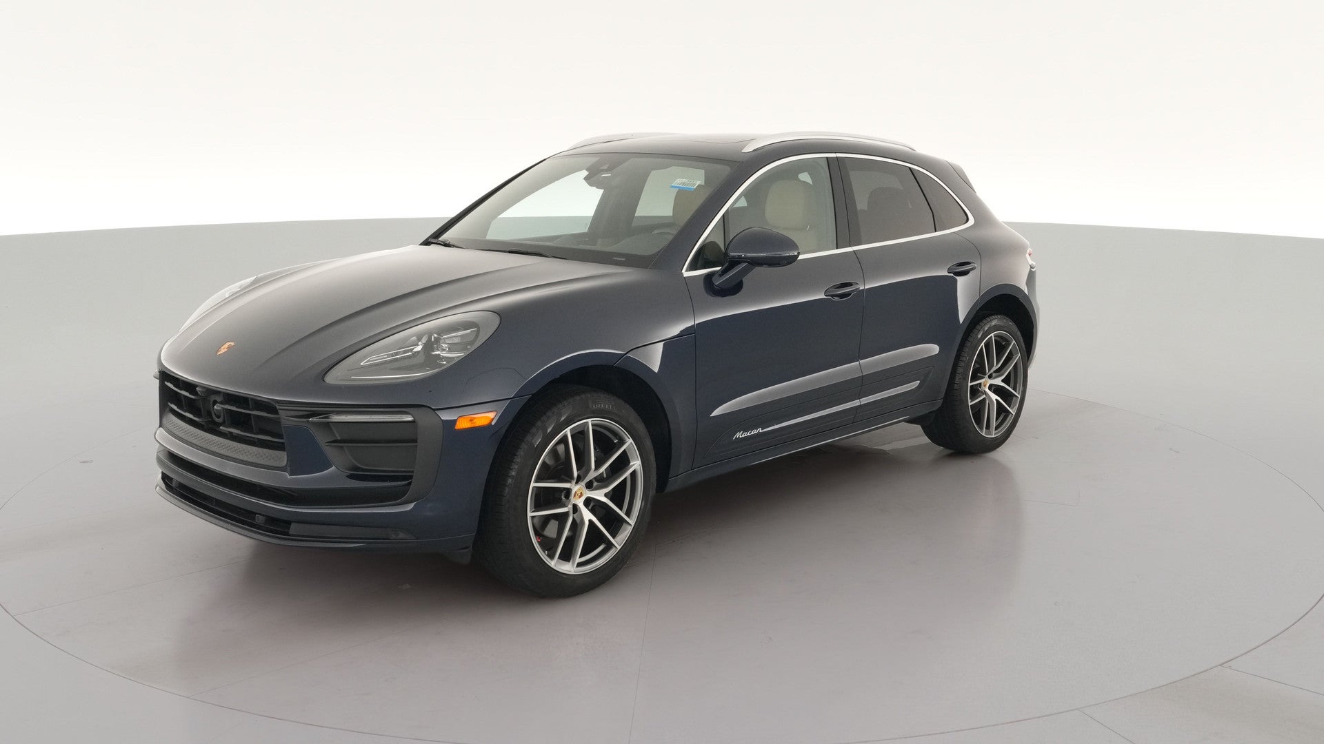 2023 Porsche Macan vehicle photo