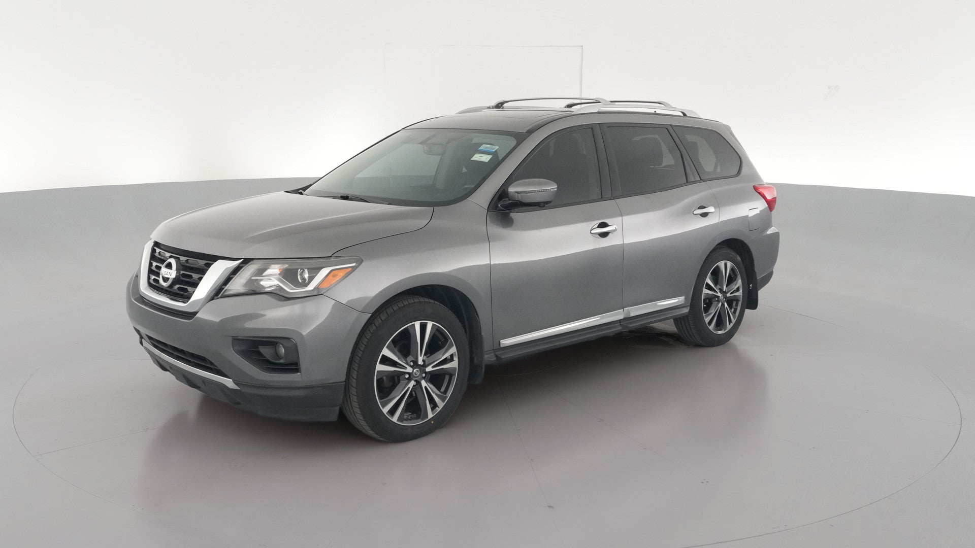 2017 Nissan Pathfinder vehicle photo