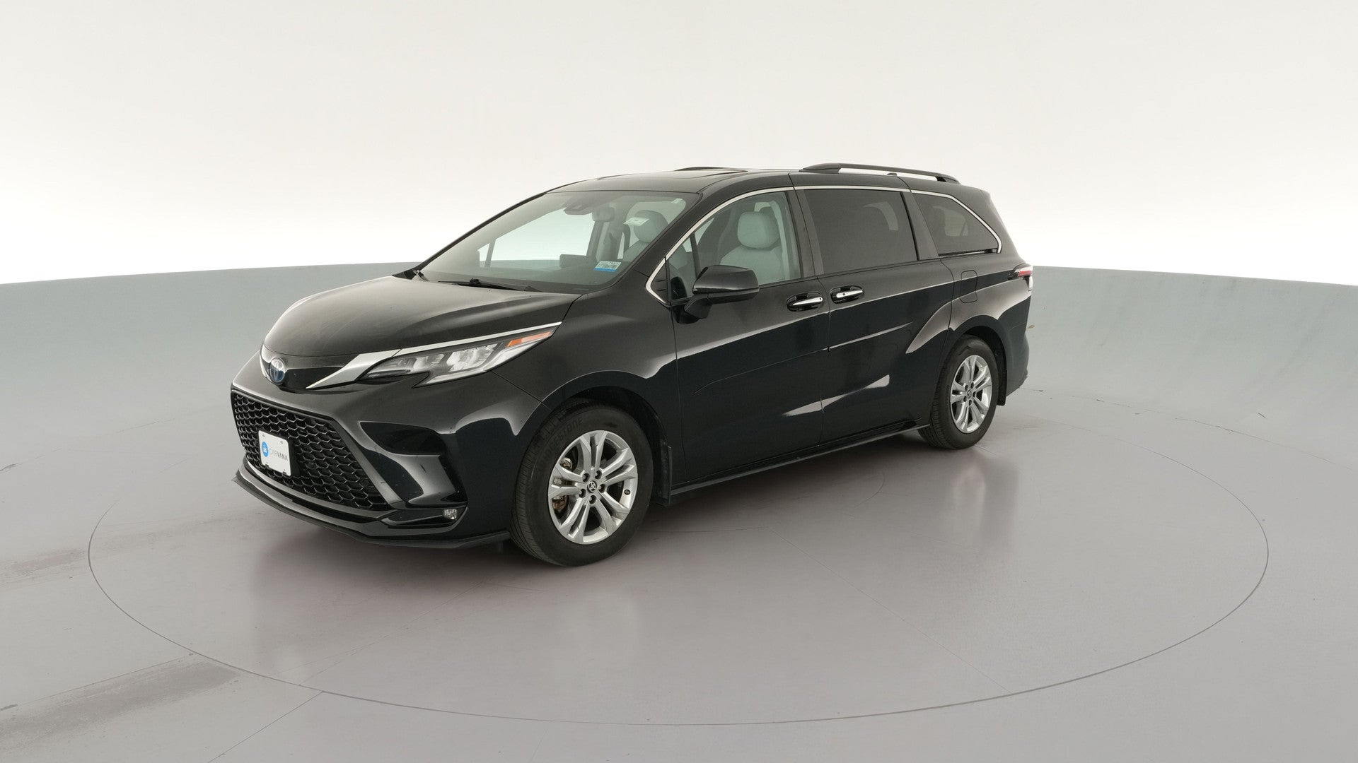 2023 Toyota Sienna vehicle photo