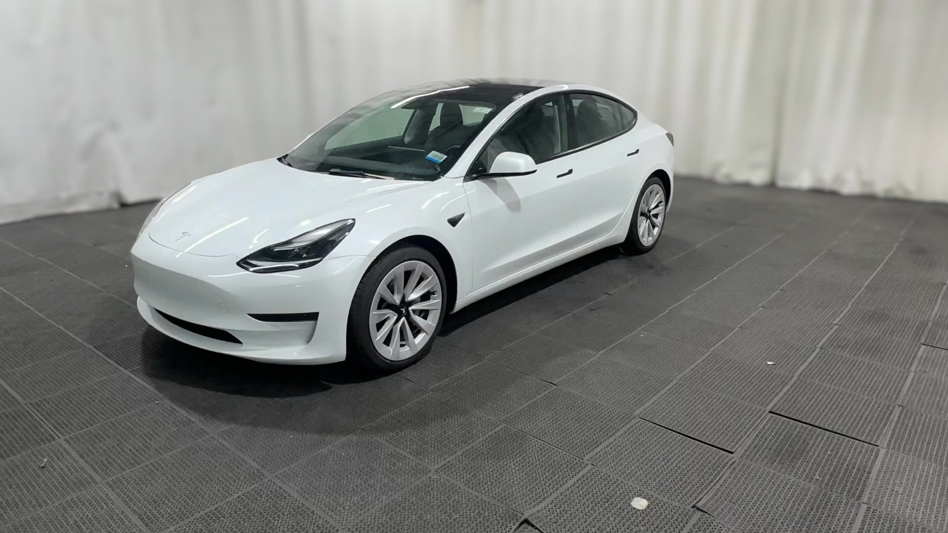 2023 Tesla Model 3 vehicle photo