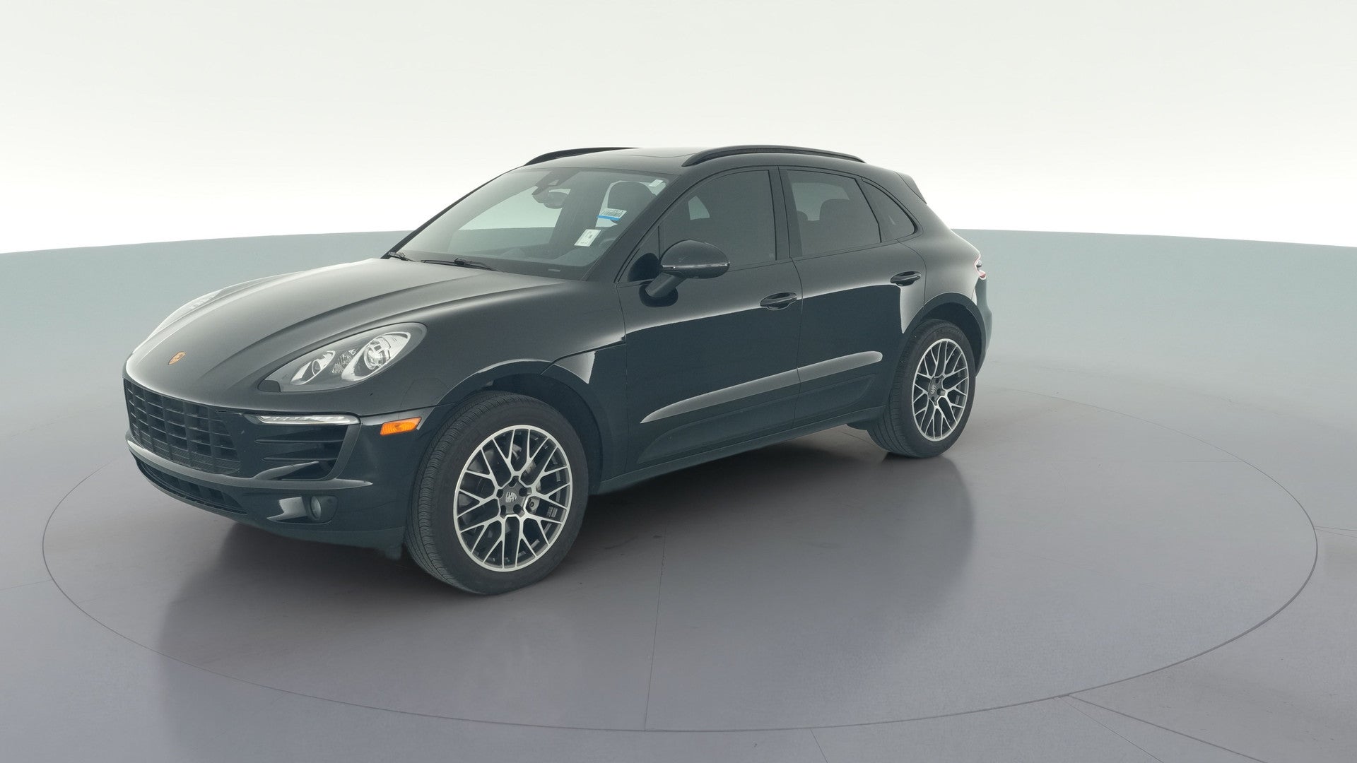 2018 Porsche Macan vehicle photo