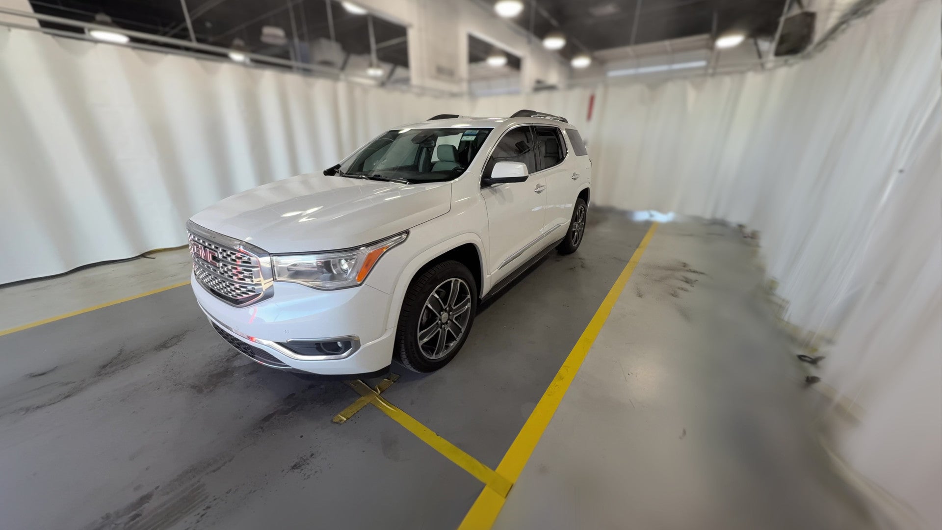 2018 GMC Acadia vehicle photo