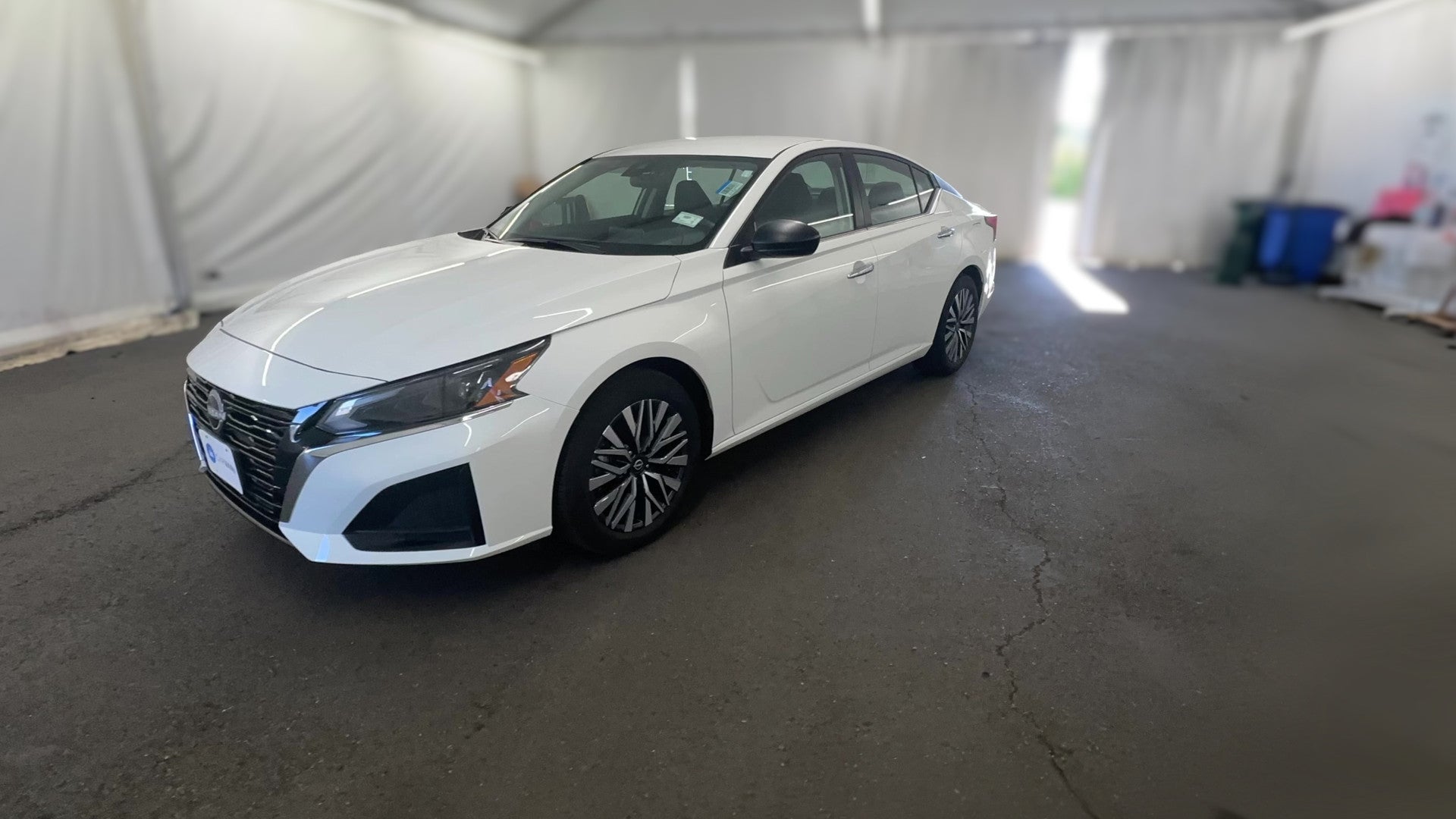 2025 Nissan Altima vehicle photo