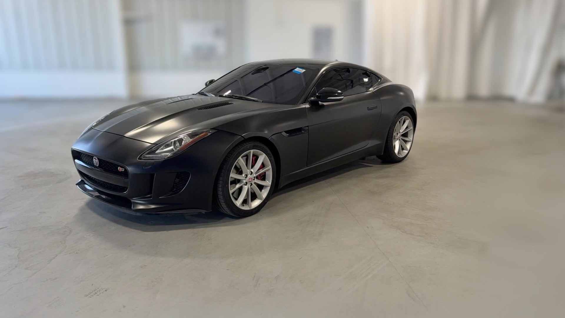 2017 Jaguar F-TYPE vehicle photo