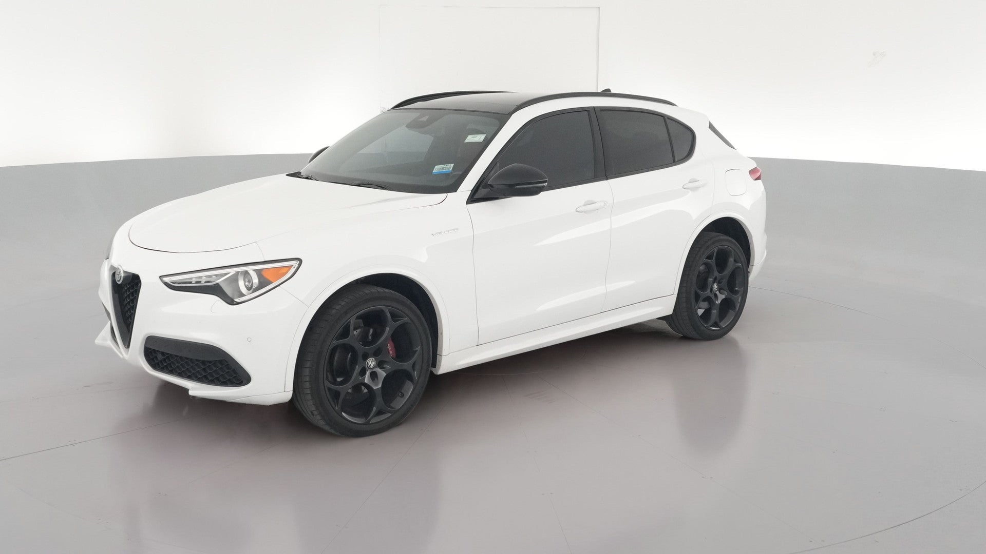 2022 Alfa Romeo Stelvio vehicle photo