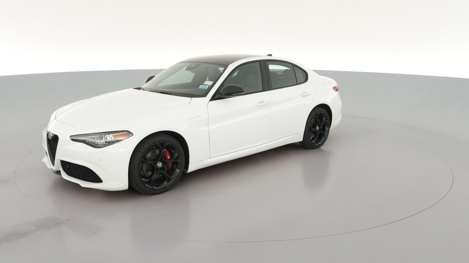 2023 Alfa Romeo Giulia vehicle photo