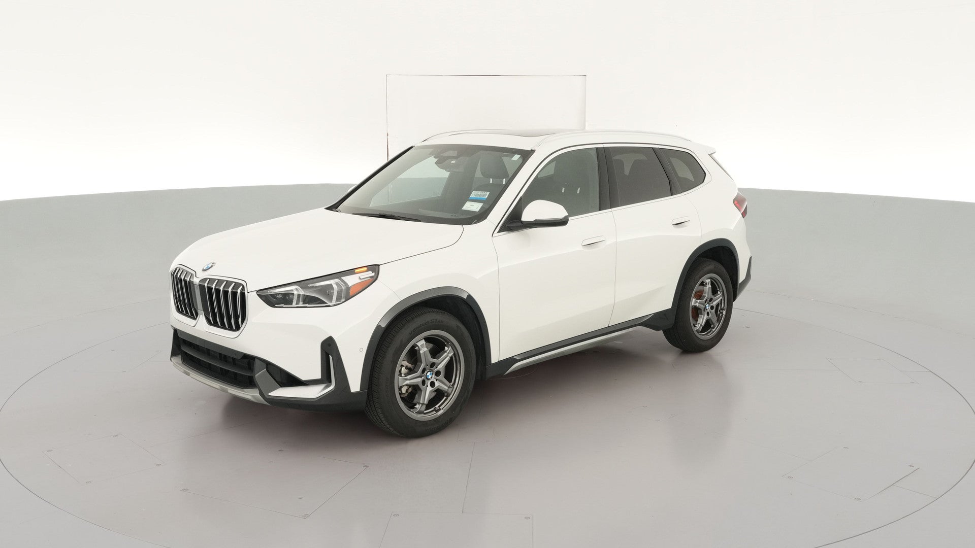 2025 BMW X1 vehicle photo