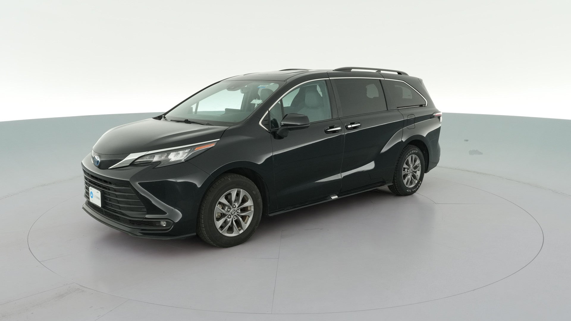 2025 Toyota Sienna vehicle photo