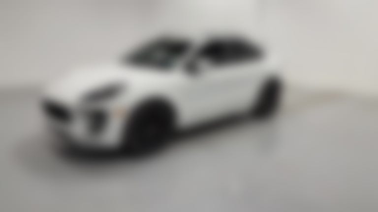 2018 Porsche Macan vehicle photo