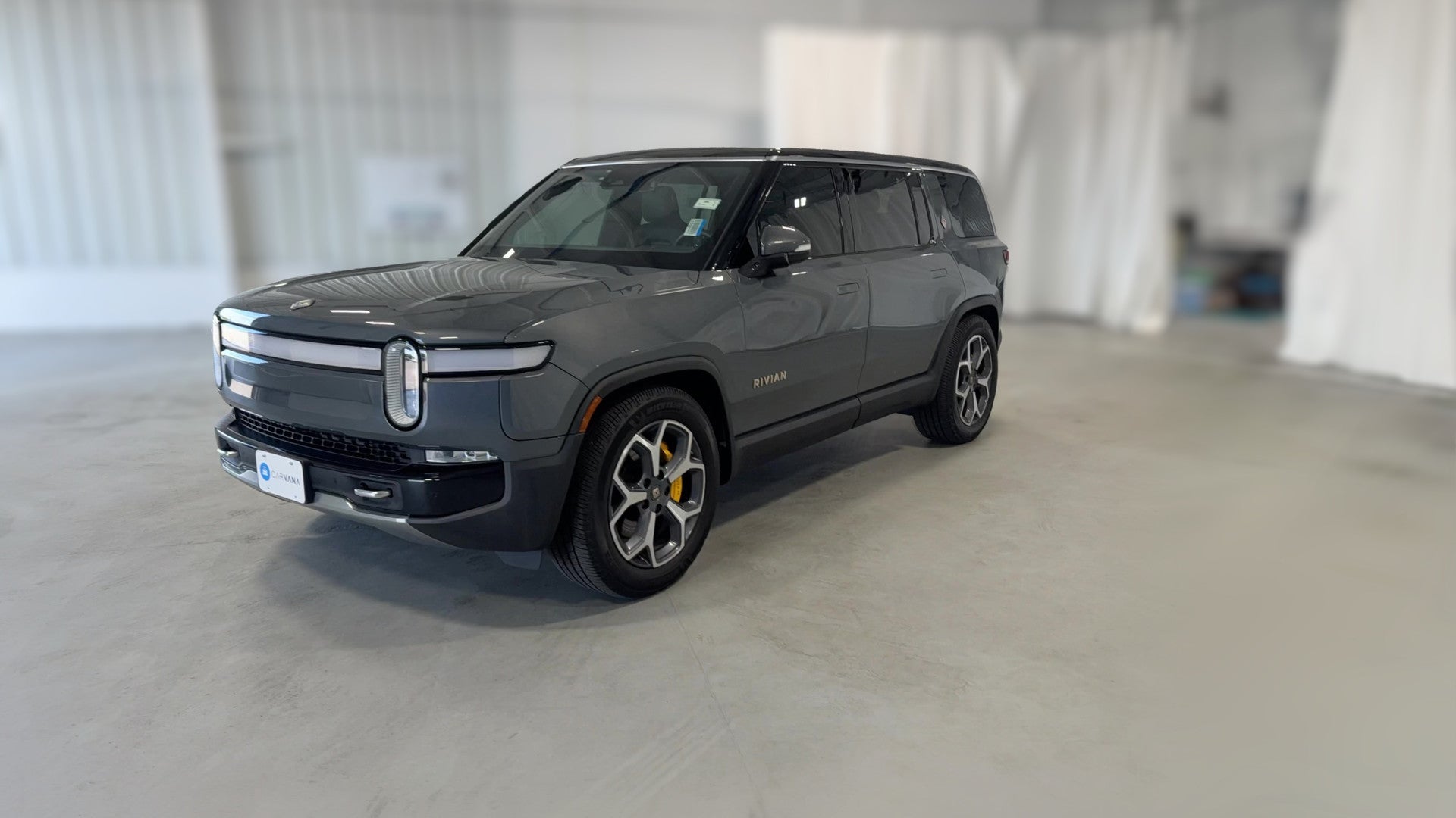 2023 Rivian R1S vehicle photo