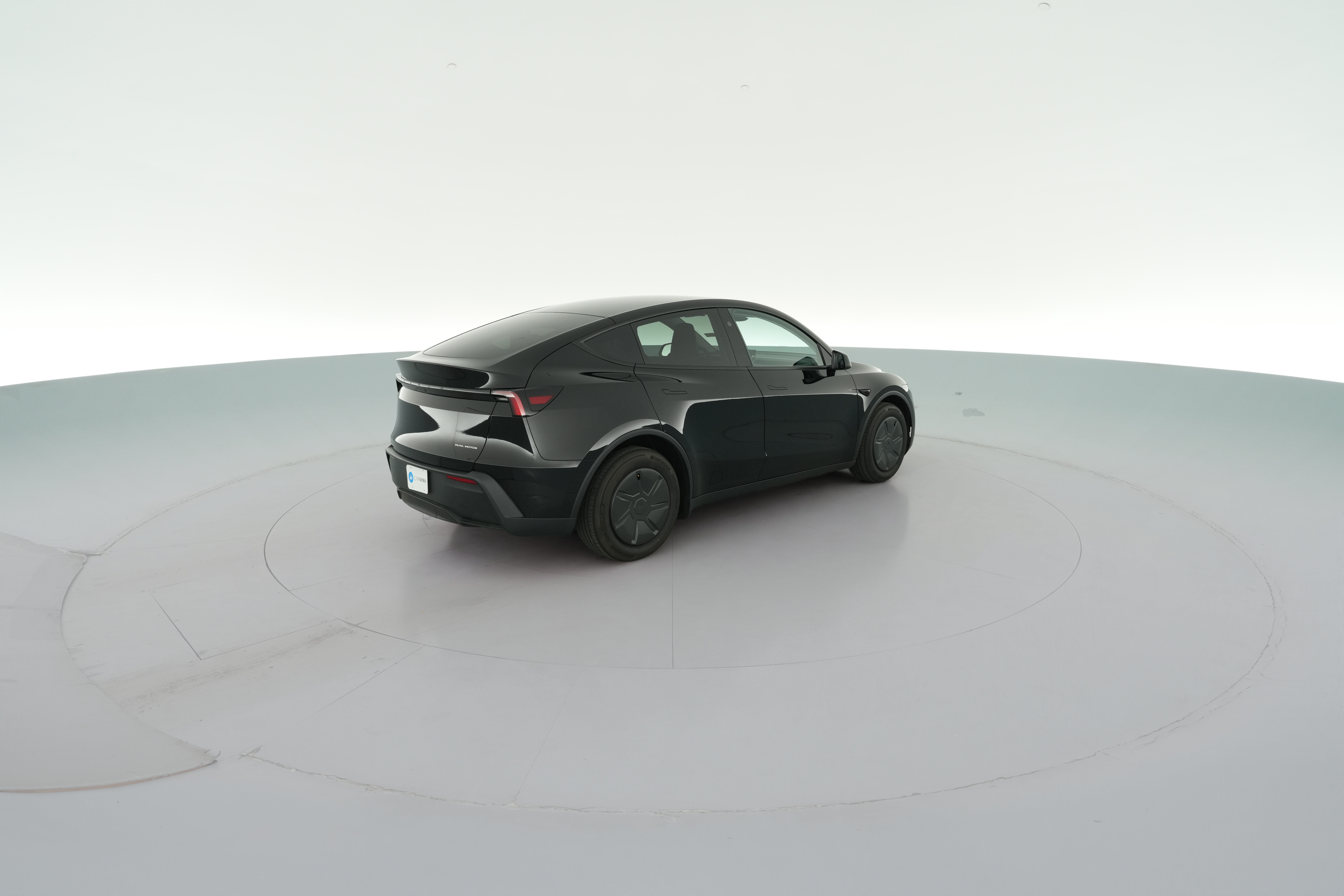 2026 Tesla Model Y Standard - Photo 33